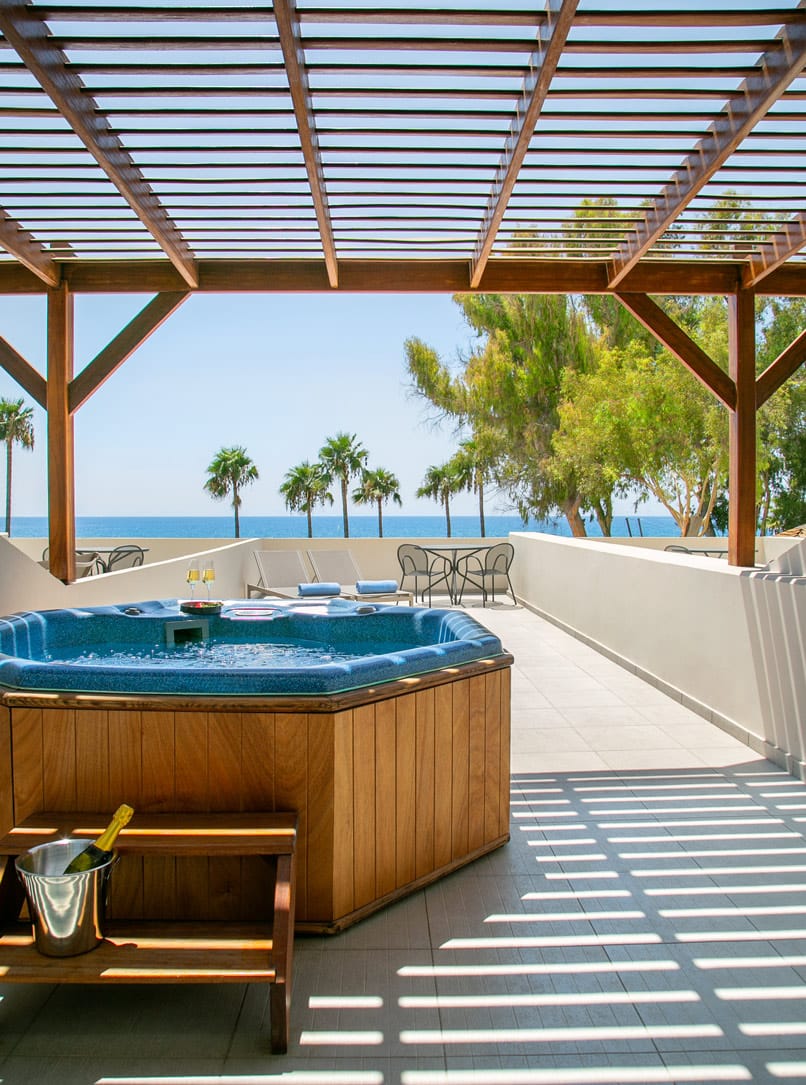 Honeymoon Terrace Suite Sea View with Outdoor Whirlpool