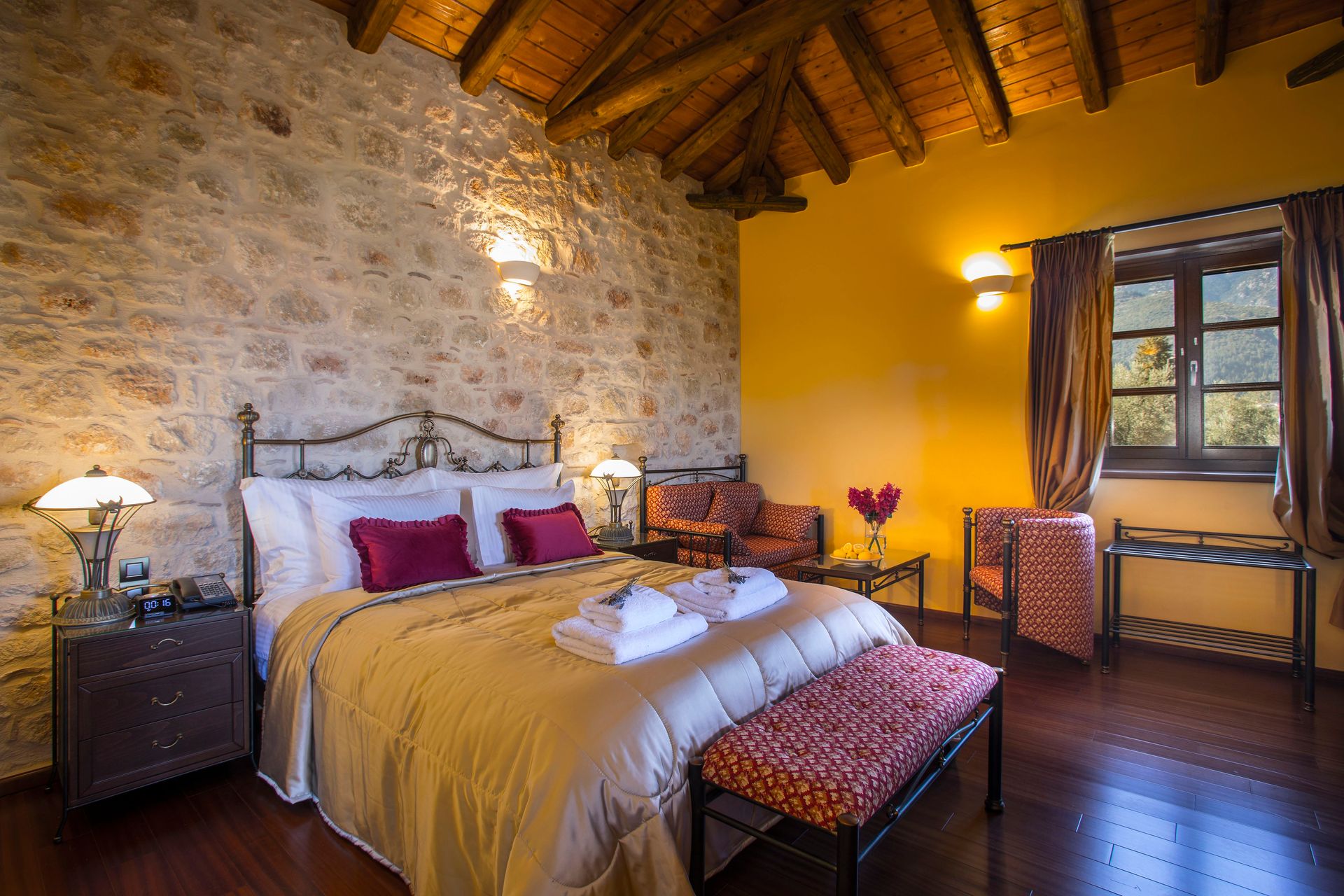 Standard Double Room with Mountain View