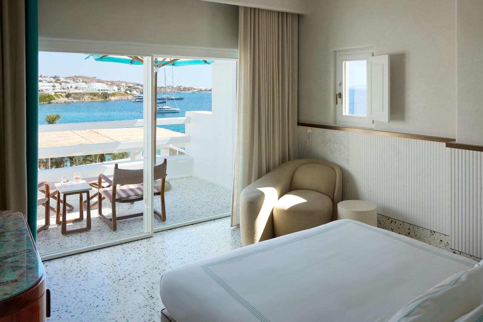Nammos Hotel Mykonos, Psaru, Grčka — Panoramic Sea View Duplex Suite