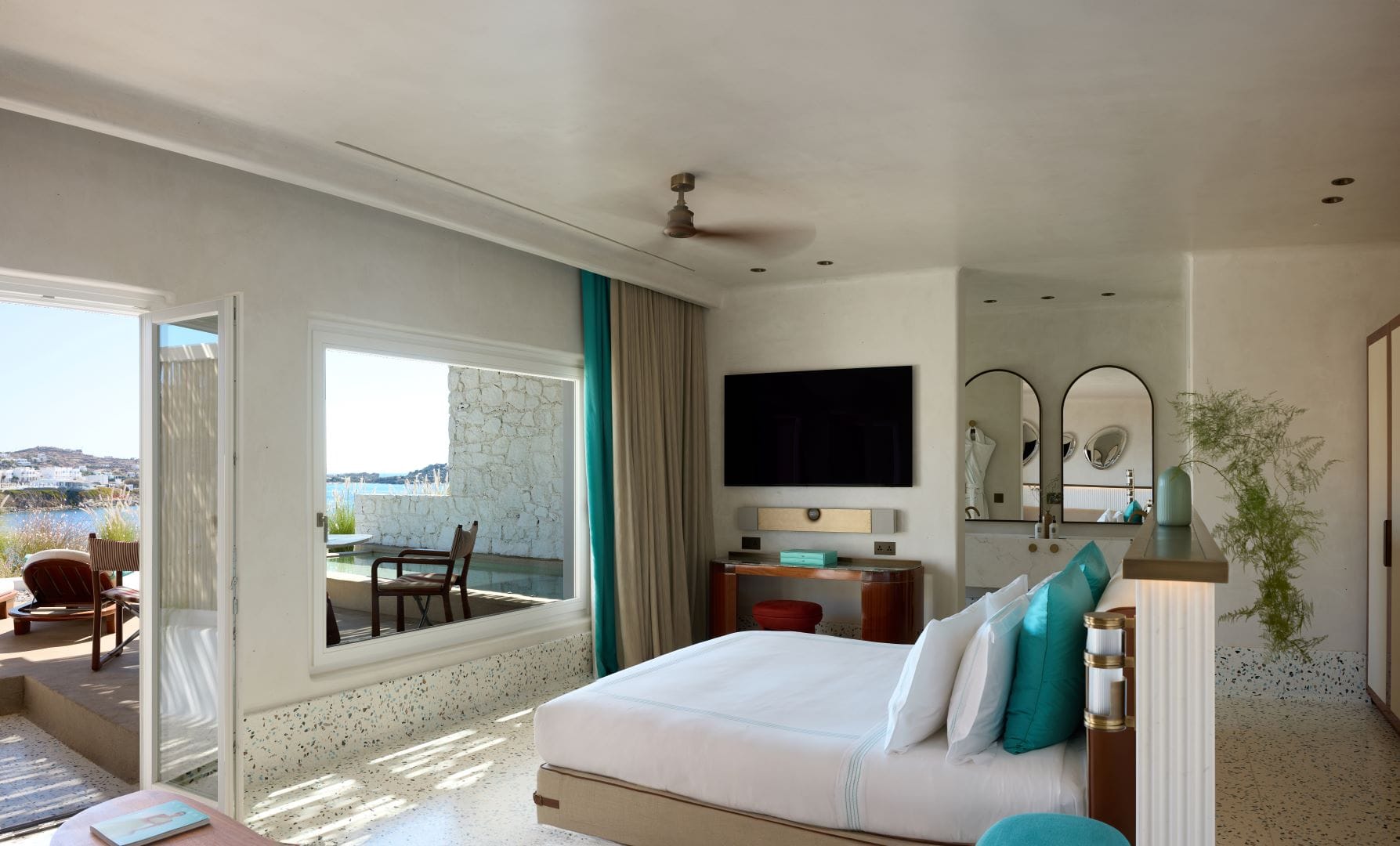 Nammos Hotel Mykonos, Psaru, Grčka — Panoramic Sea View Junior Suite with Plunge Pool