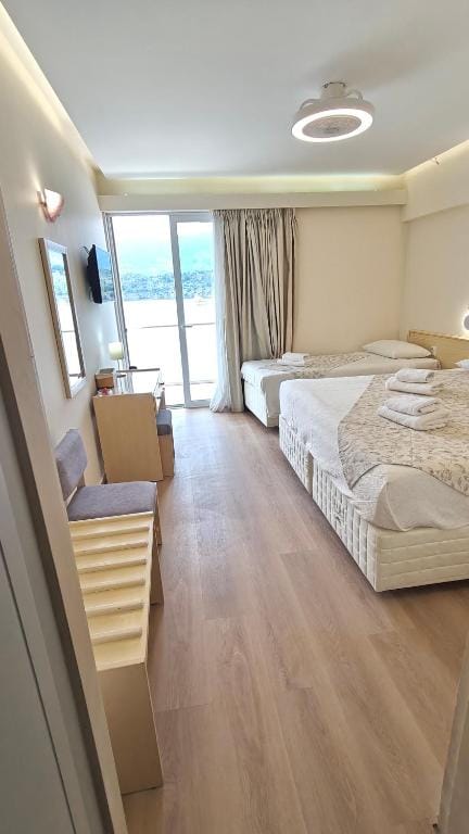 Superior Triple Sea View Room