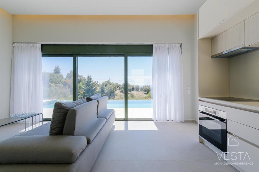 Olive Grove Suites - Villas with Private Pools and Garden