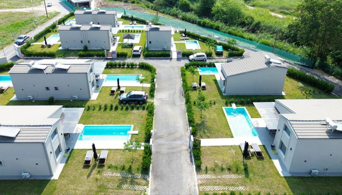 Ammos Luxury Pool Villas 8