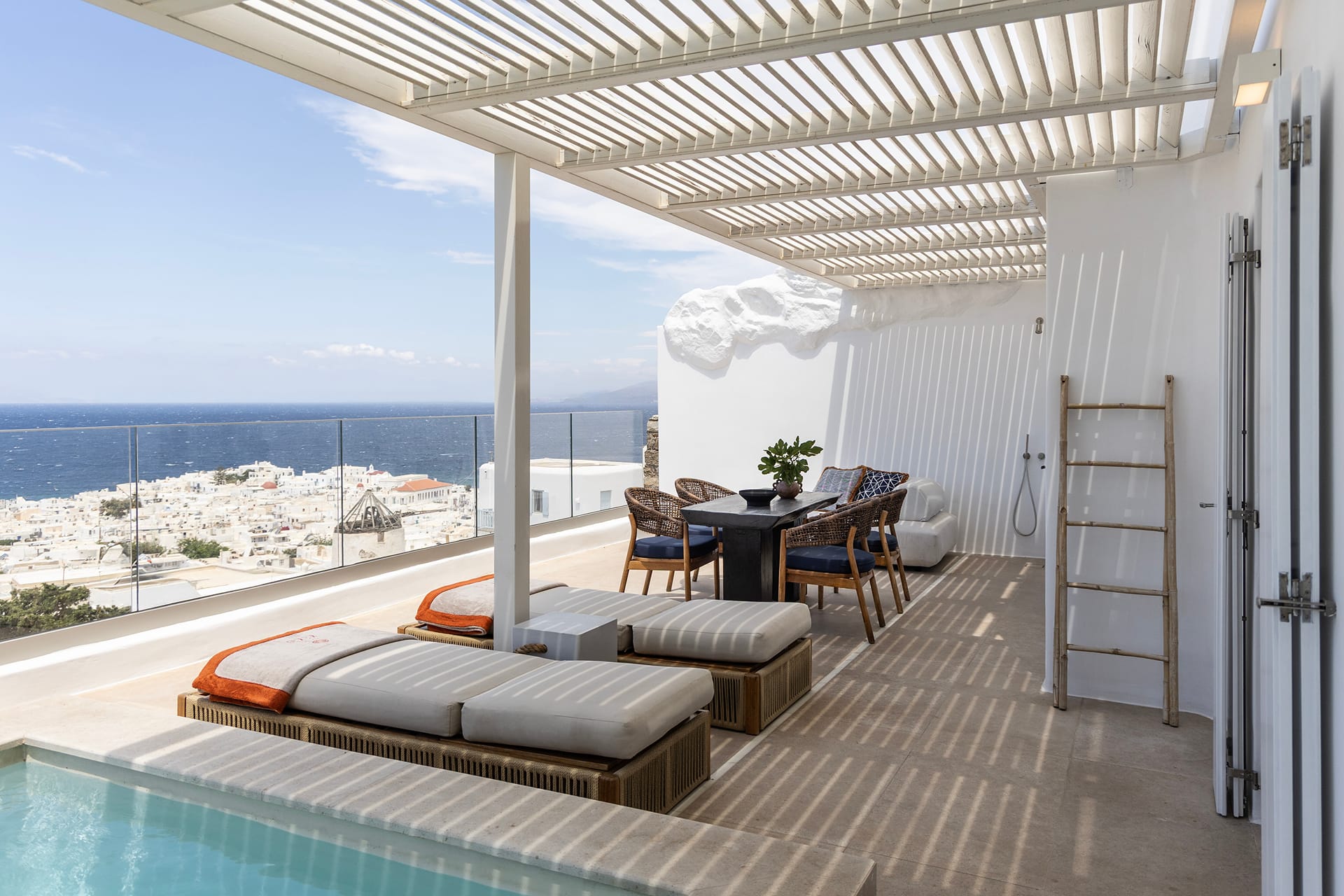 Casa Kiku Mykonos, Petinaros, Grčka — Grand Suite with Private Poοl