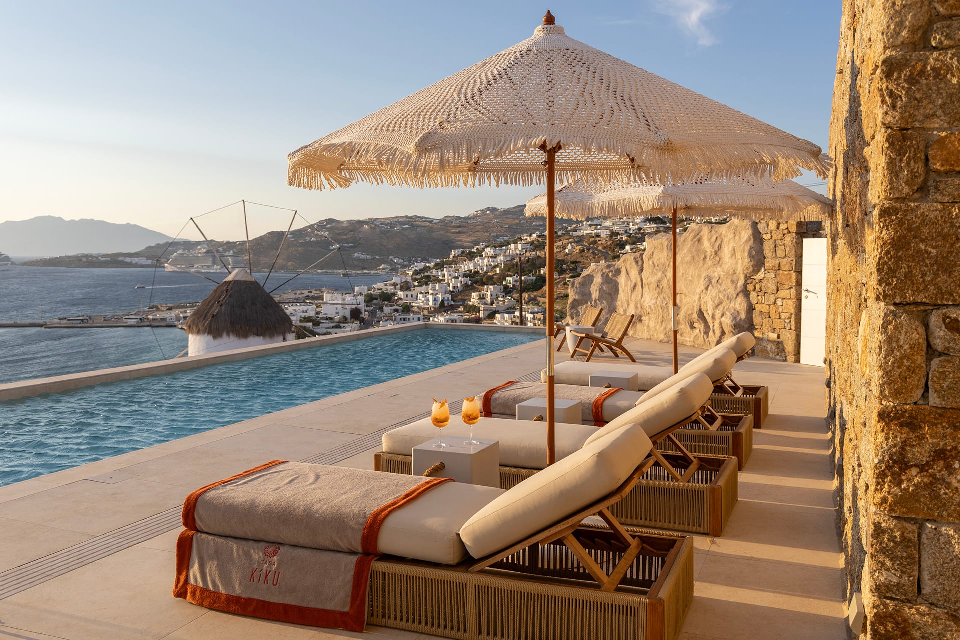 Casa Kiku Mykonos, Petinaros, Grčka — Kiku Signature Private Pool Suite
