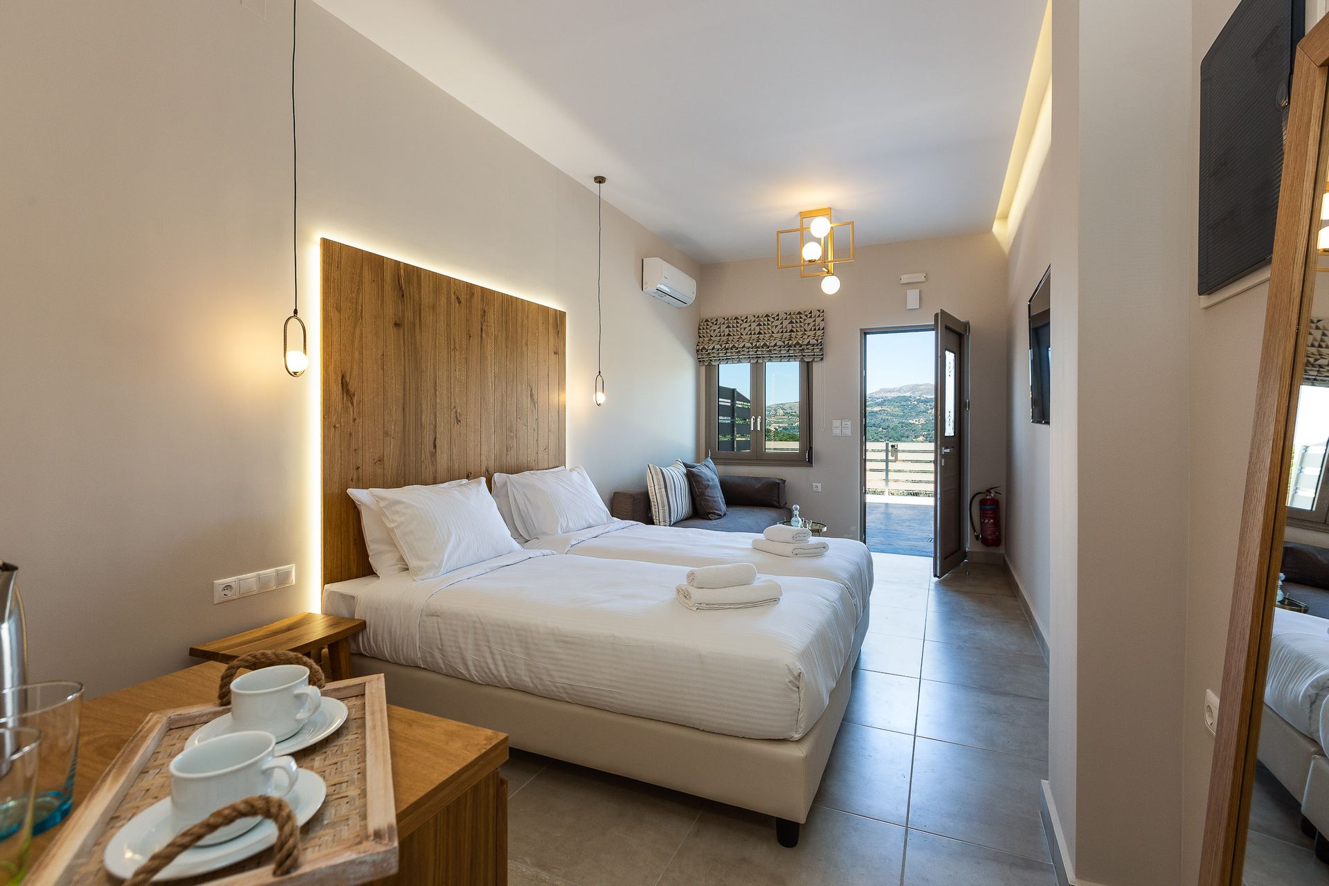 Apartment (Daphne)