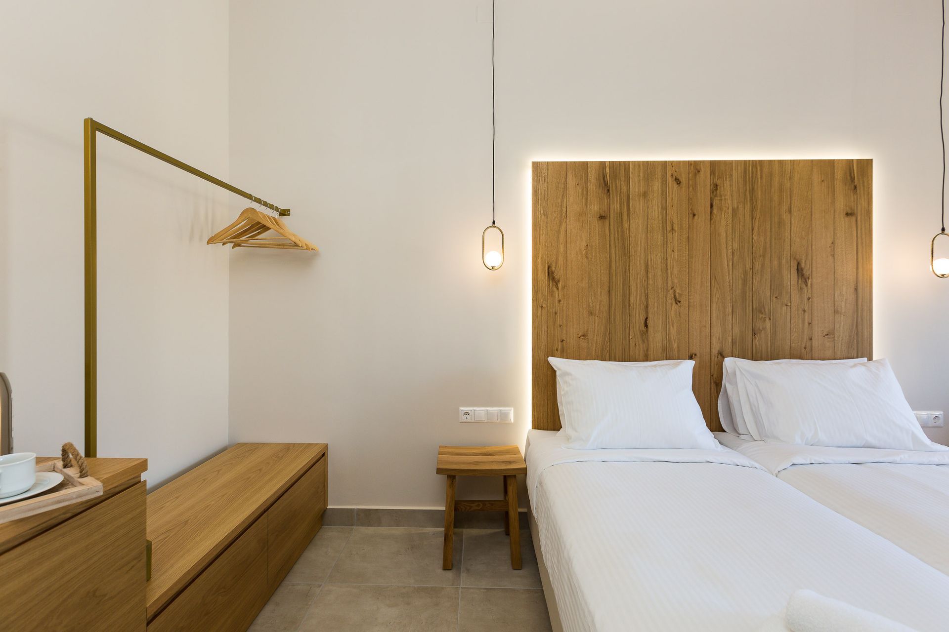 Apartment (Daphne)