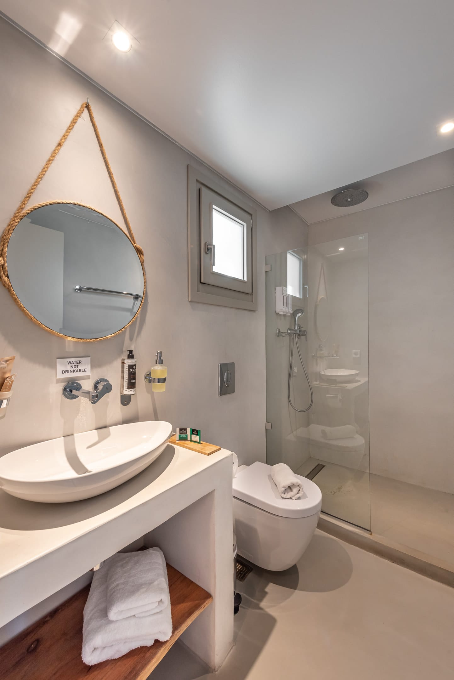 Suite with Private Plunge Pool & Sea View