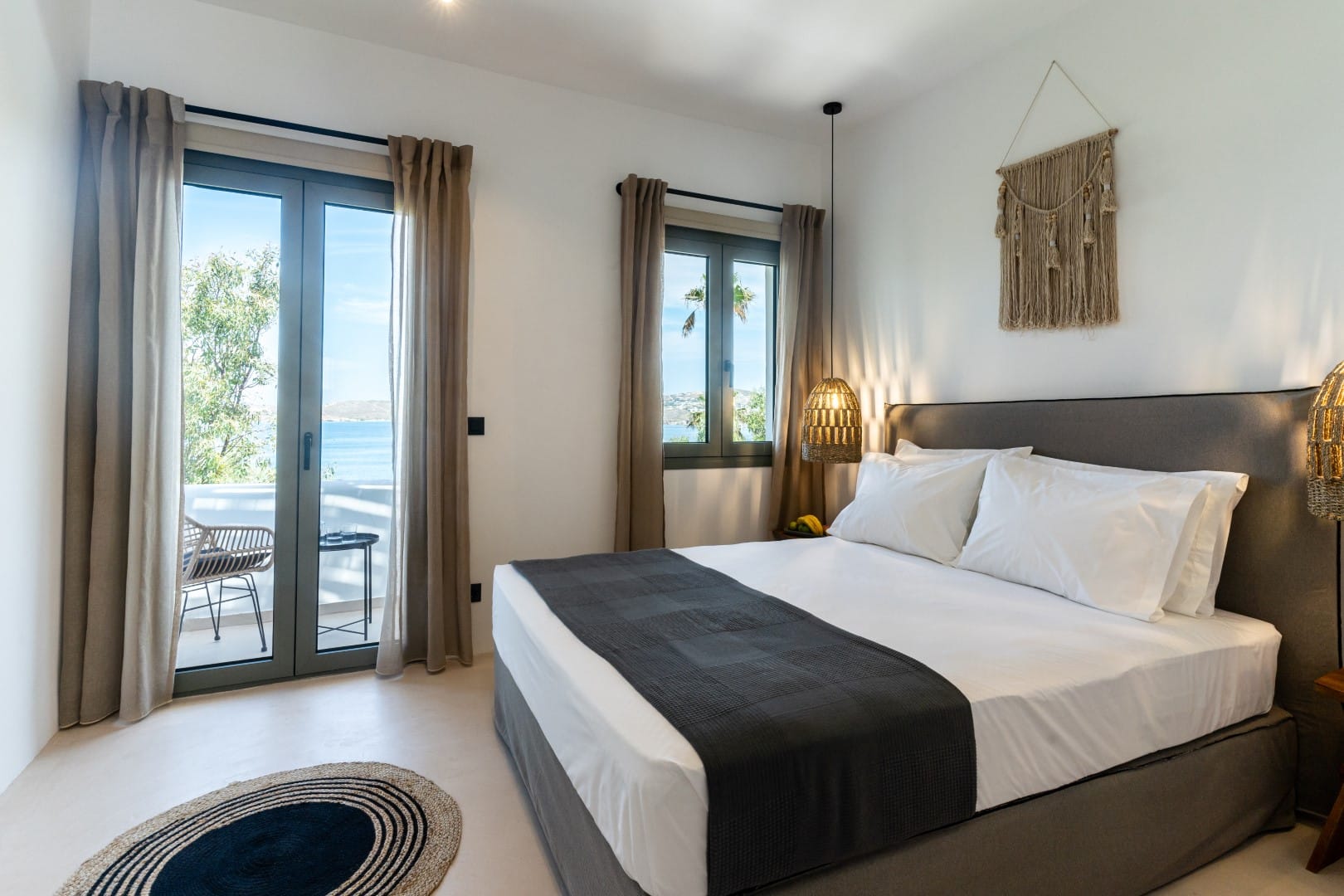 Supreme Suite w/ balcony & Sea View
