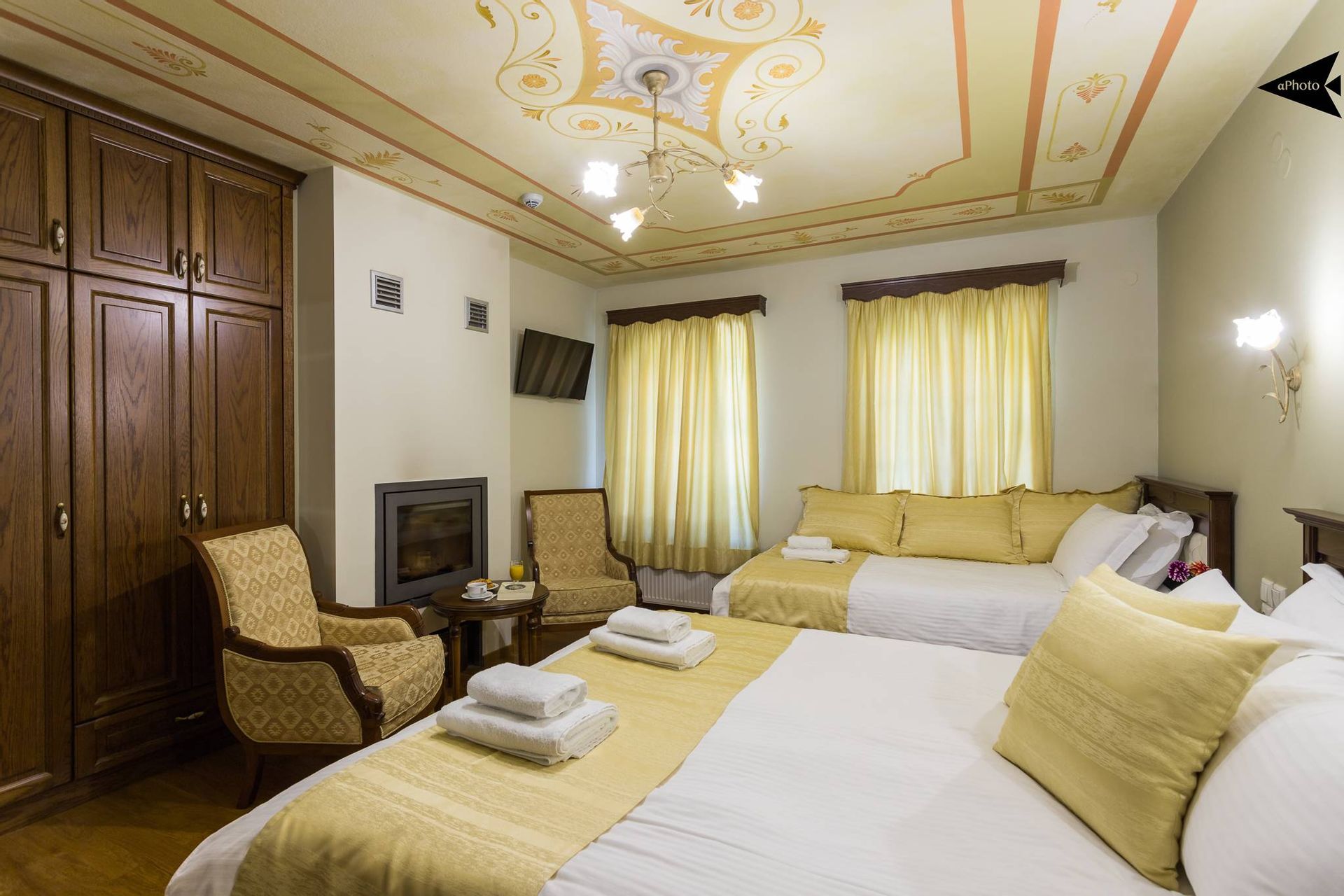 Calendula Deluxe Triple Room