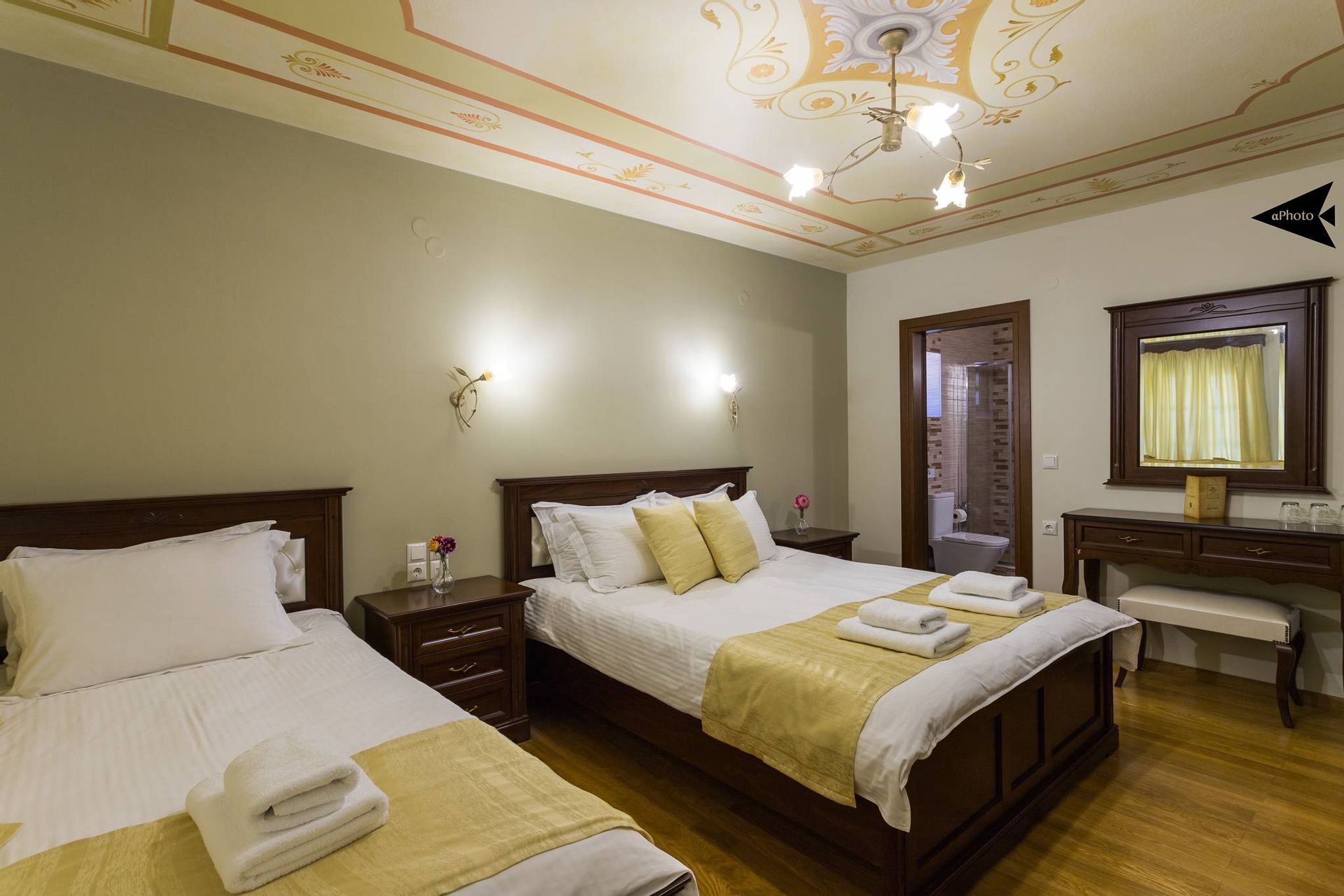 Calendula Deluxe Triple Room