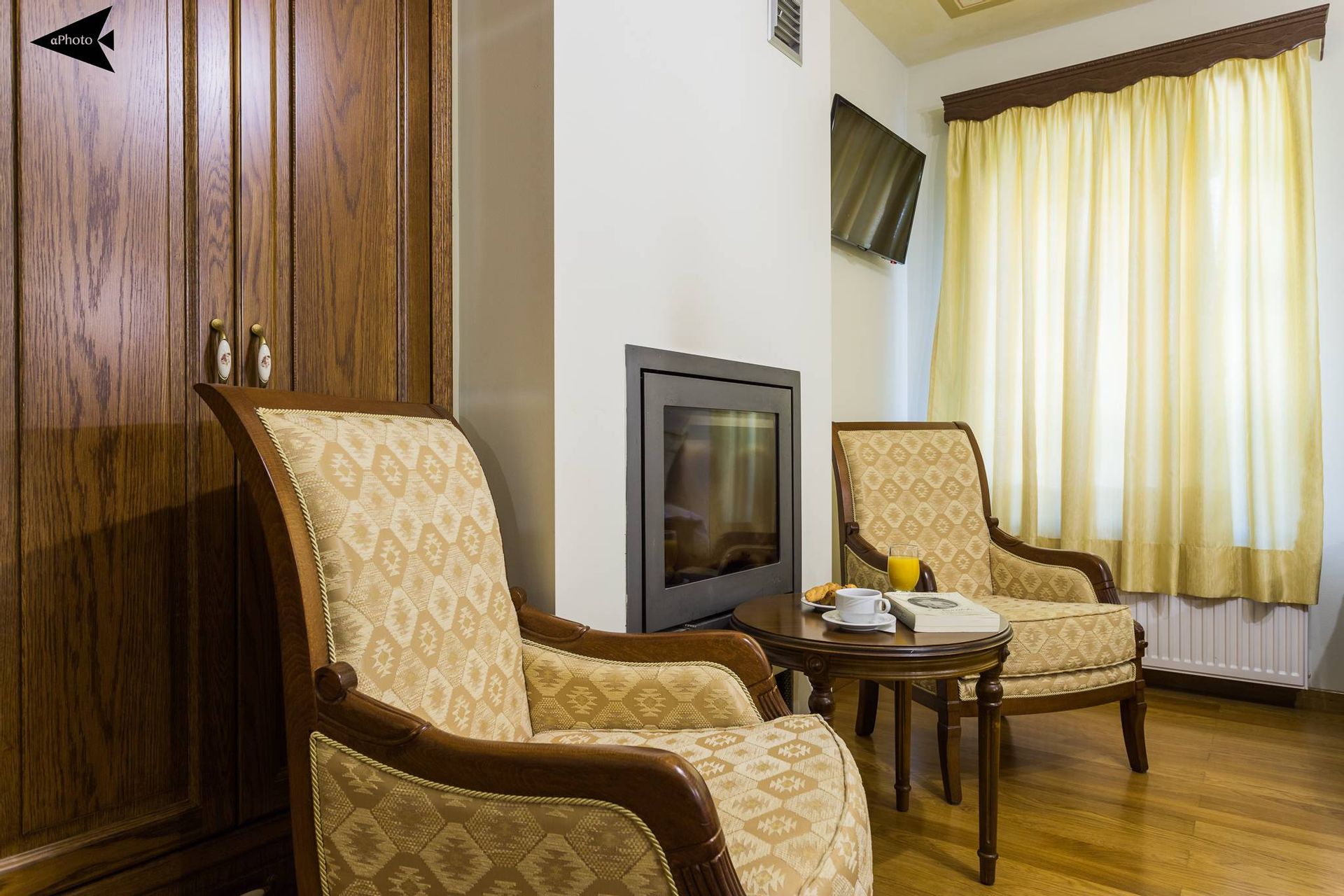 Calendula Deluxe Triple Room