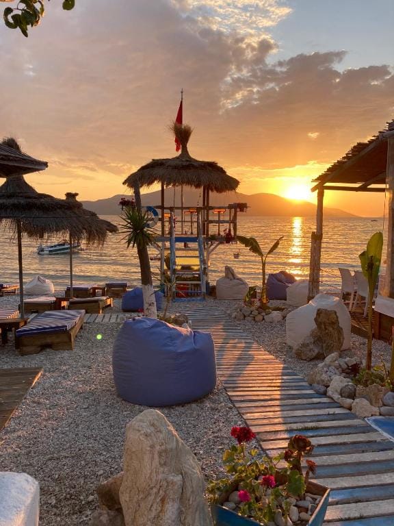 Pastarella Beachfront Resort