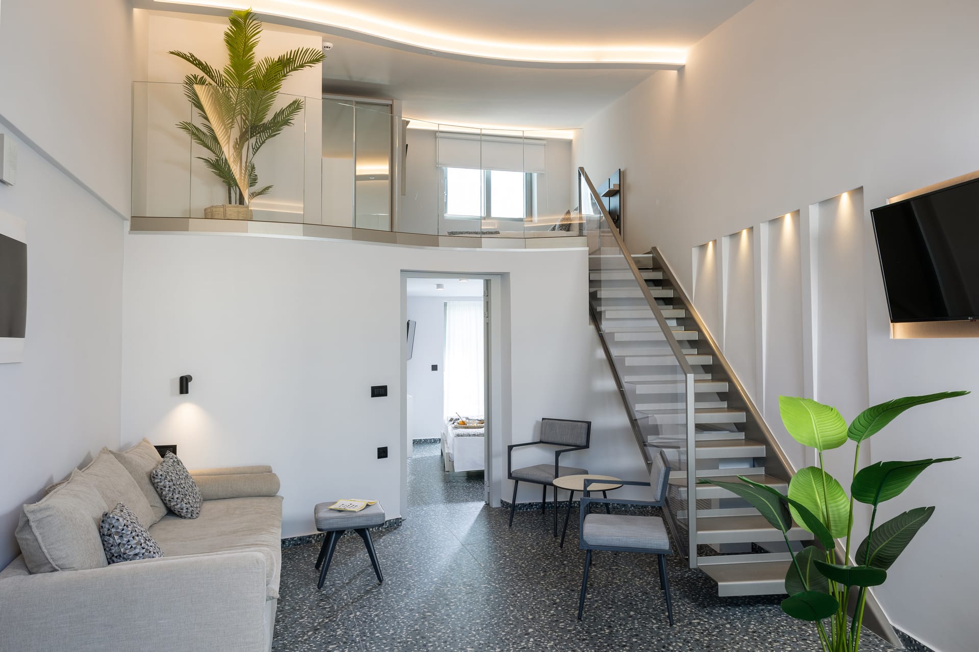 Pearl Seabreeze Suites  - pic #4