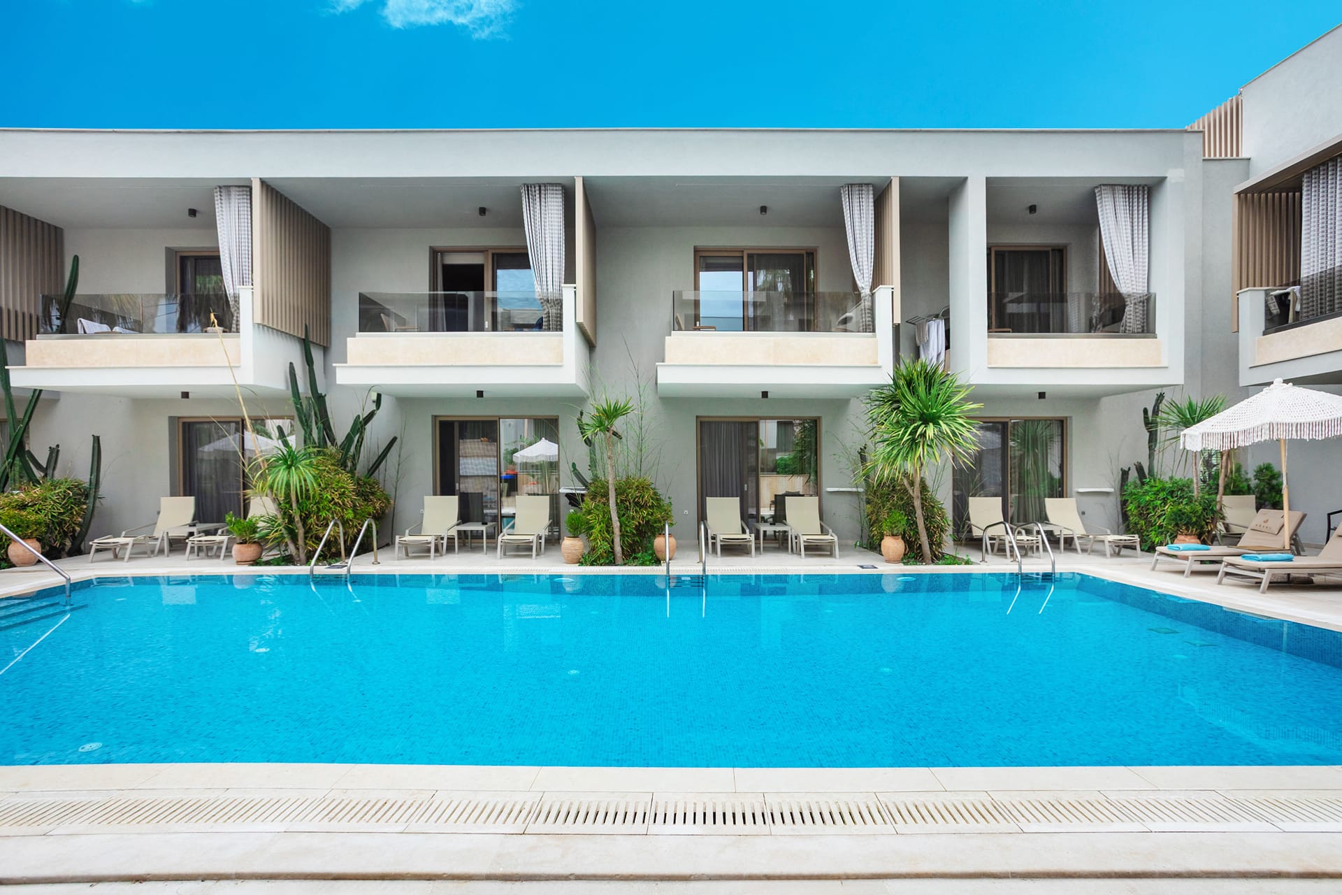 Pefki Deluxe Residences