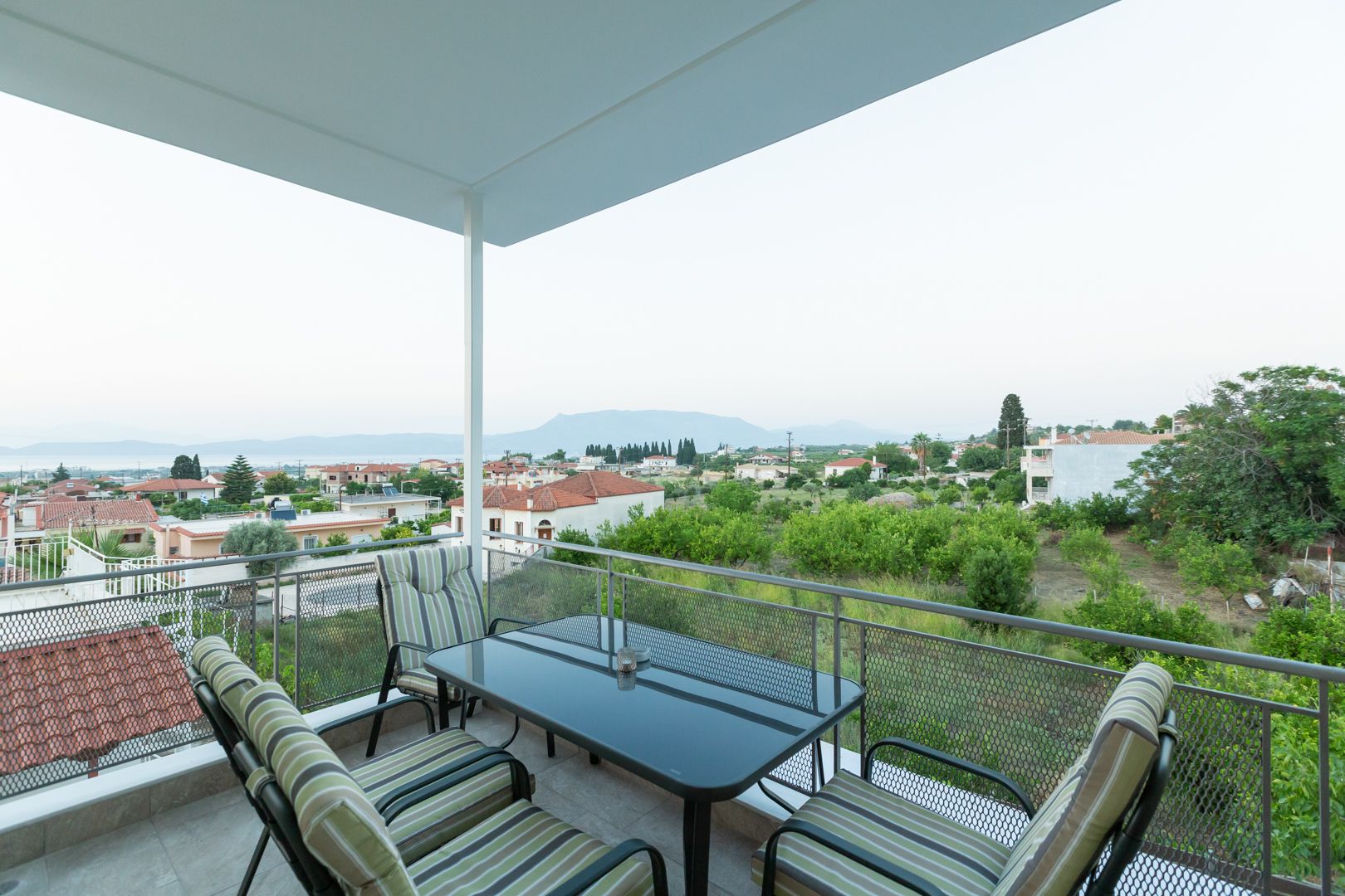 Deluxe Quadruple Room with Sea View Γ7