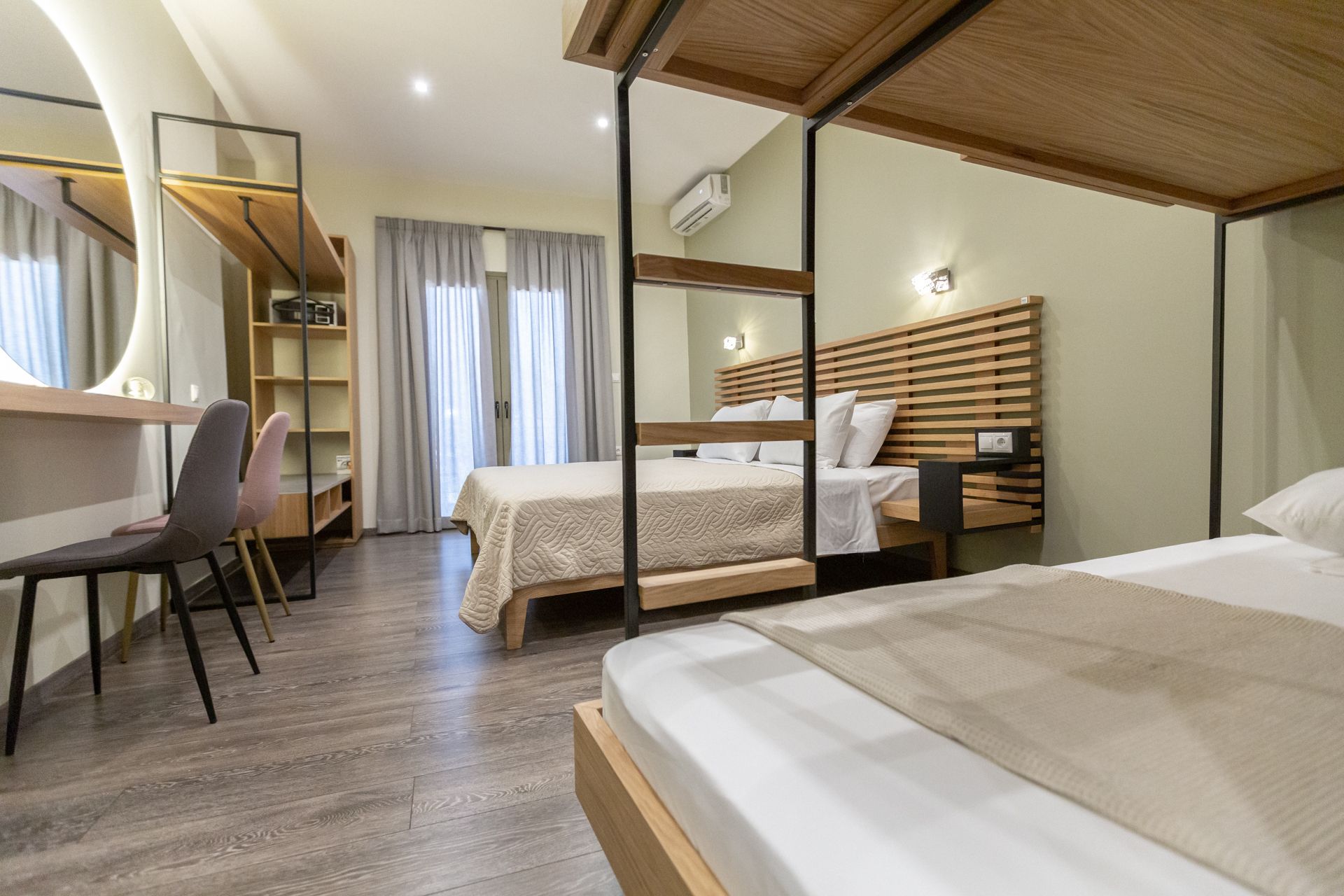 Deluxe Quadruple Room with Sea View Γ7