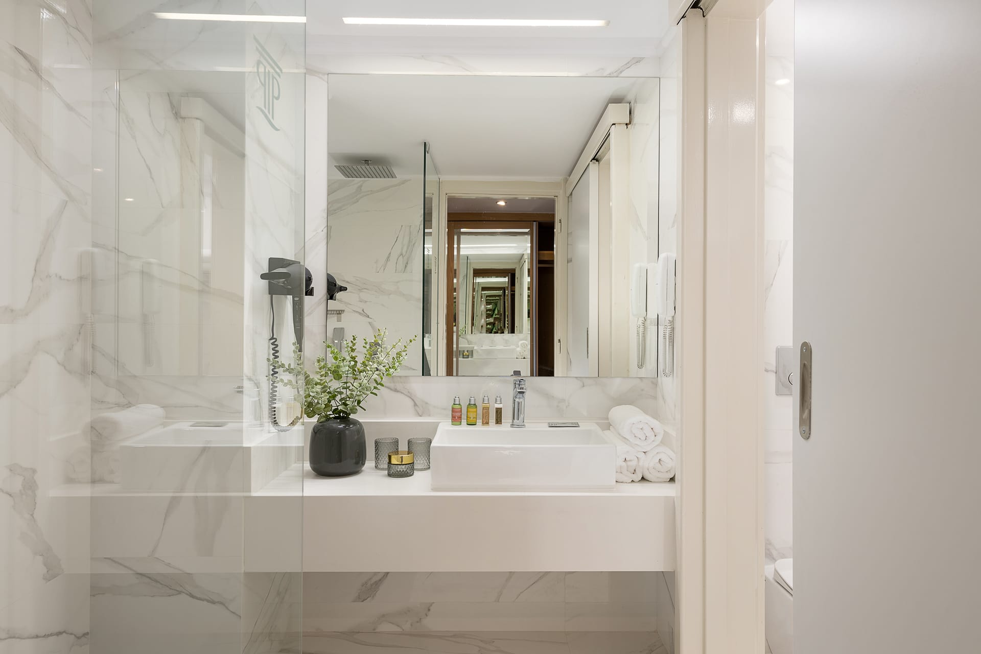 Porto Platanias Beach Resort & Spa, Platanias, Grčka — Two Bedroom Suite with private pool and Jacuzzi
