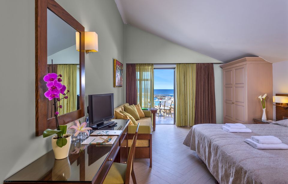 Porto Platanias Beach Resort & Spa, Platanias, Grčka — Studio With Sea View