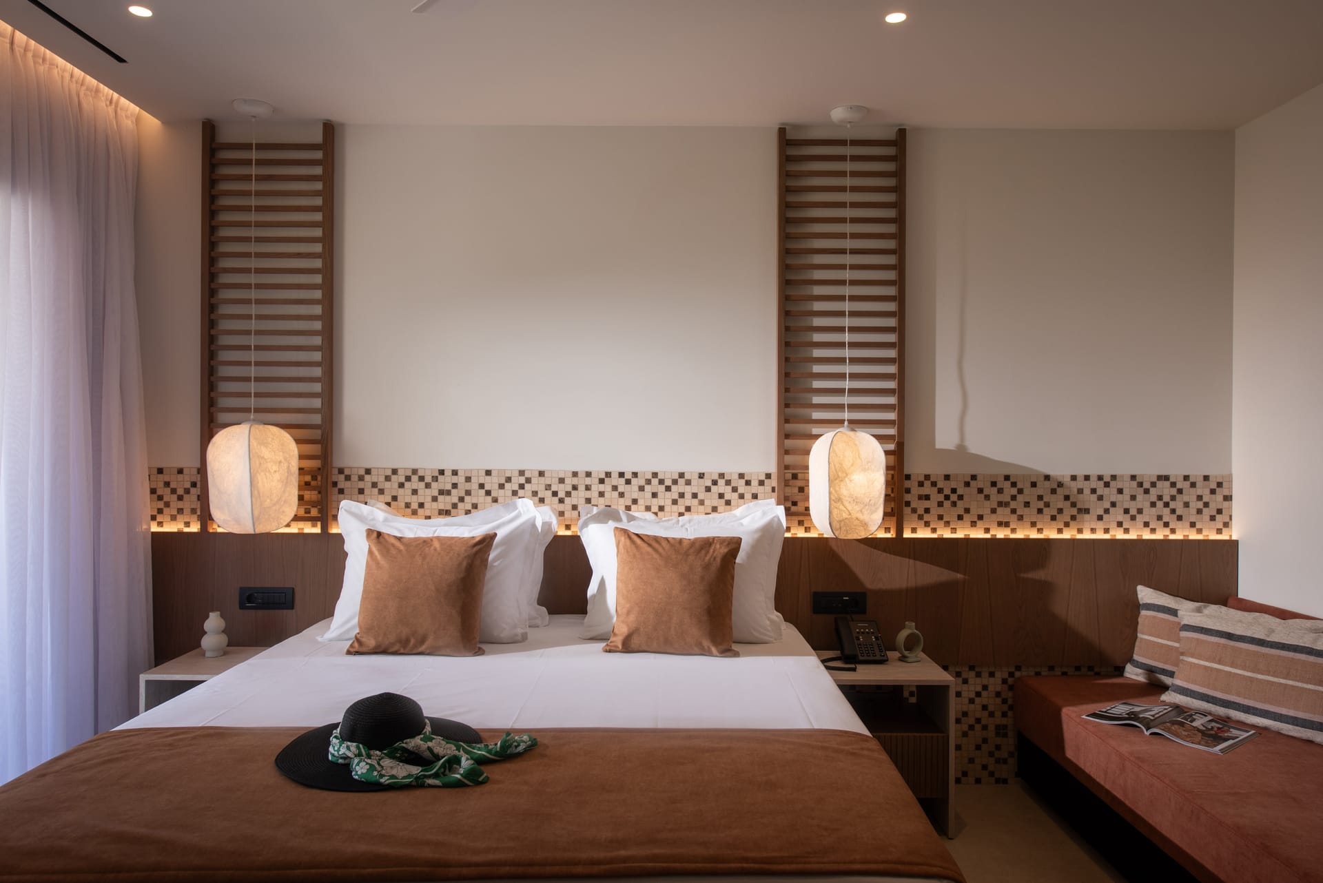 The River Suites, Agios Nikolaos, Grčka — Deluxe Suite with Jacuzzi