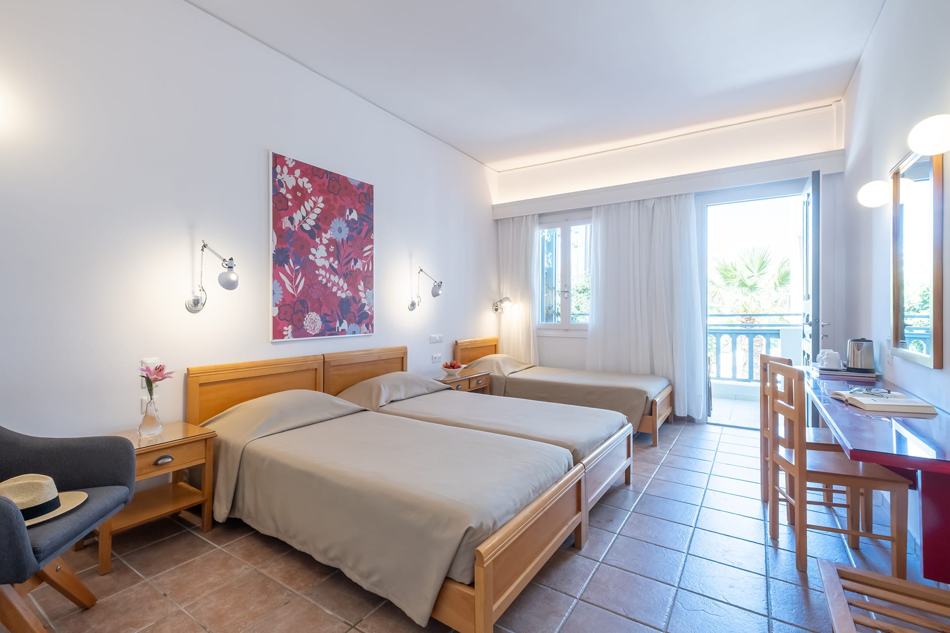 Rosebay Hotel, Kamari, Grčka — Triple Room (3 Single Beds)