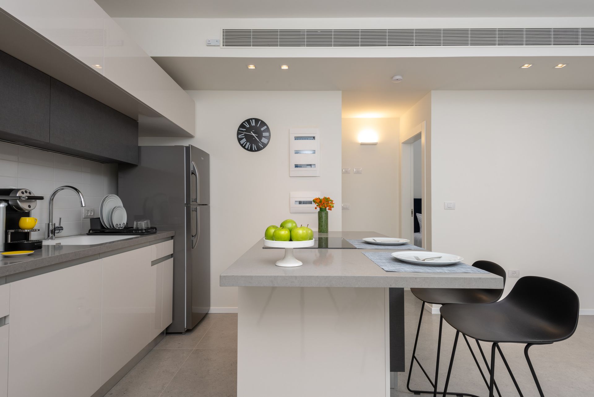 One Bedroom Apartment With Balcony