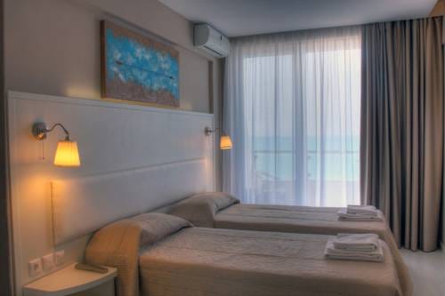Double Room with Front Sea View
