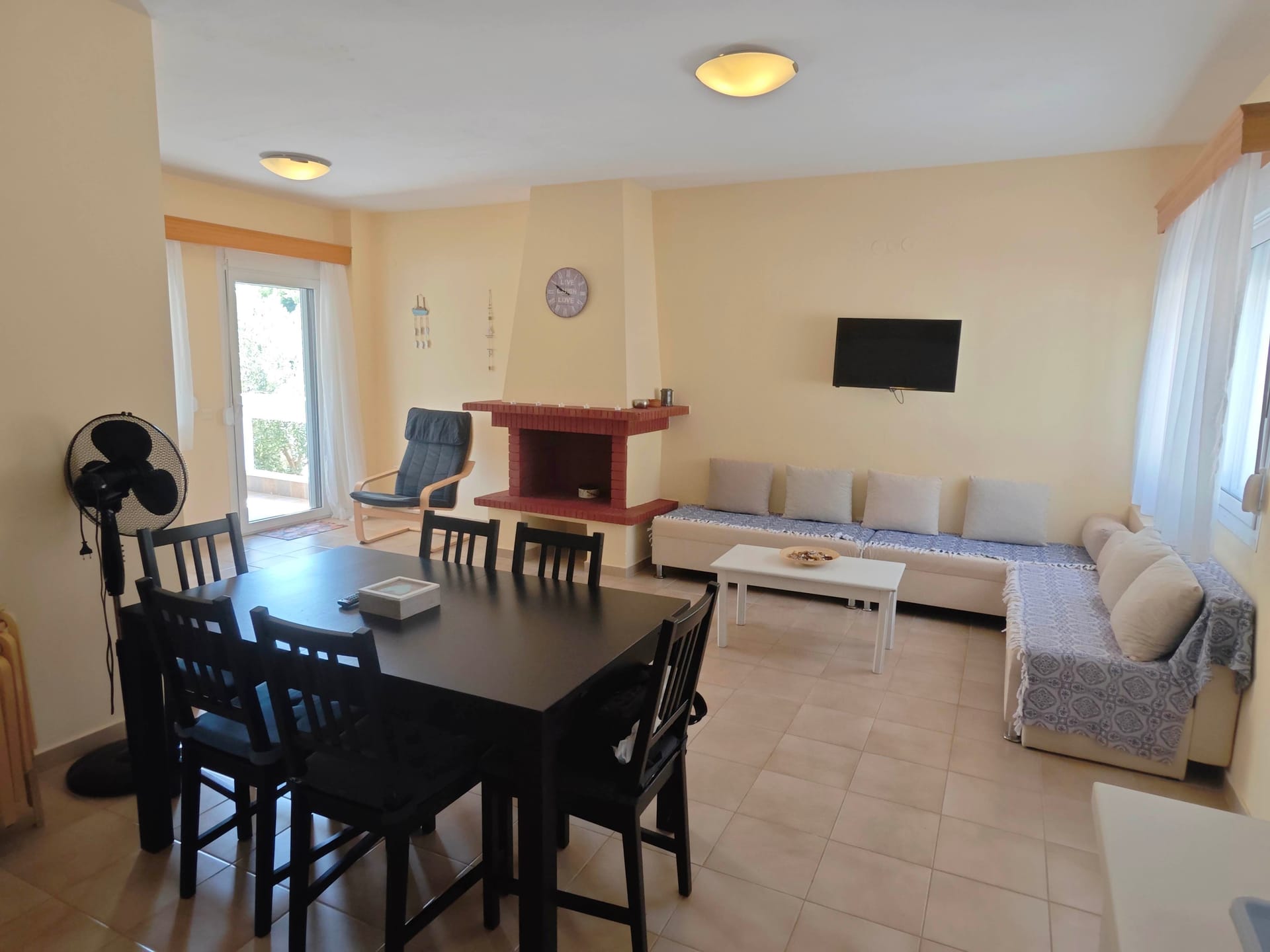 'ARTEMIS' Holiday Home