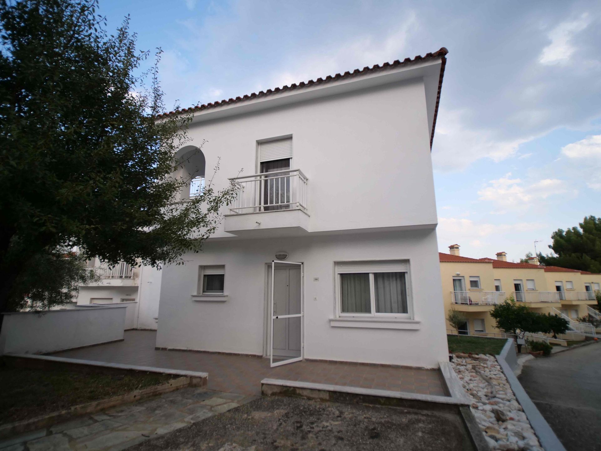 'ARTEMIS' Holiday Home
