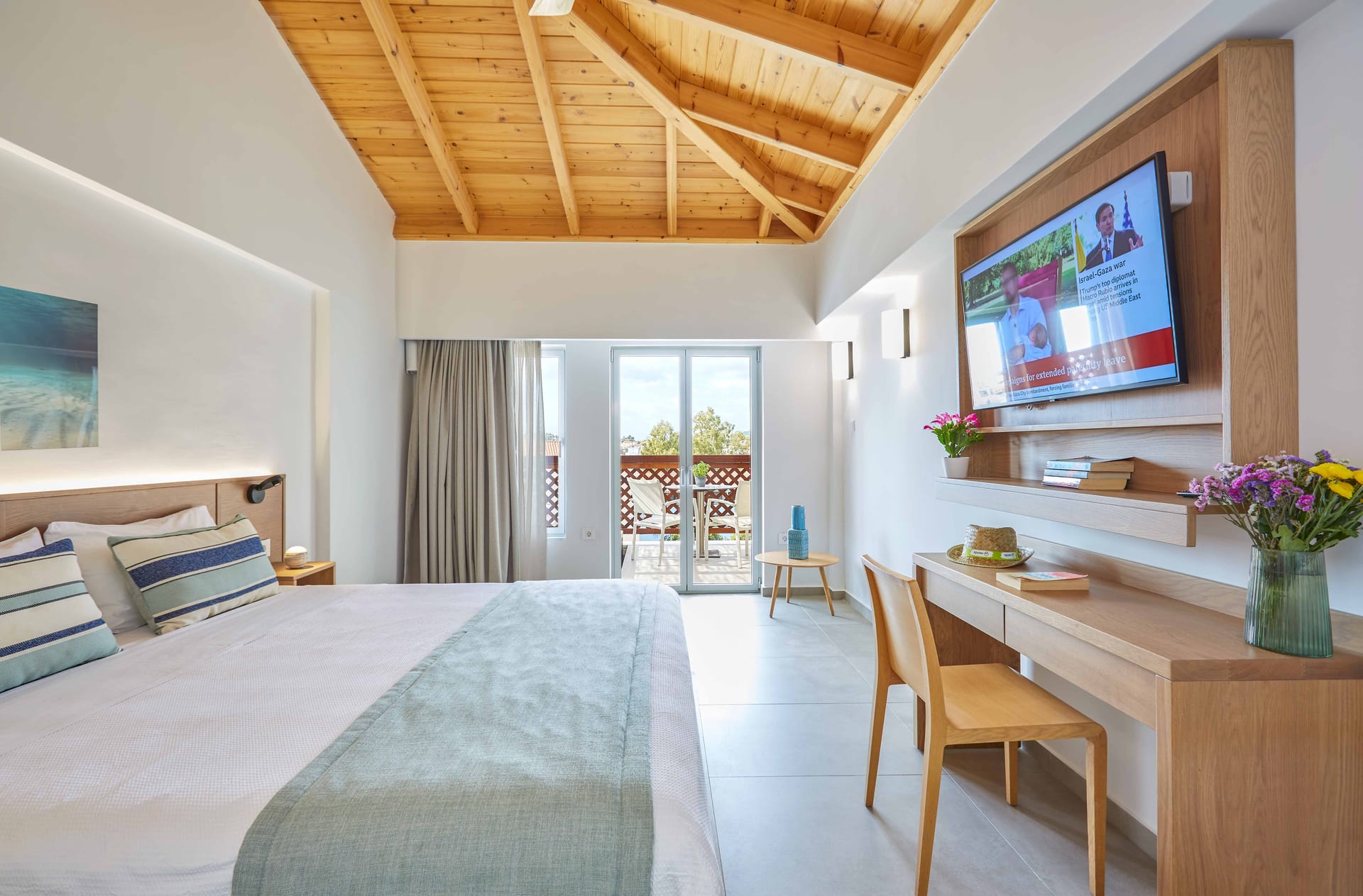 Mystery Skiathos Luxury Residence, Grad Skijatos, Grčka — Signature Suite with Private Jacuzzi