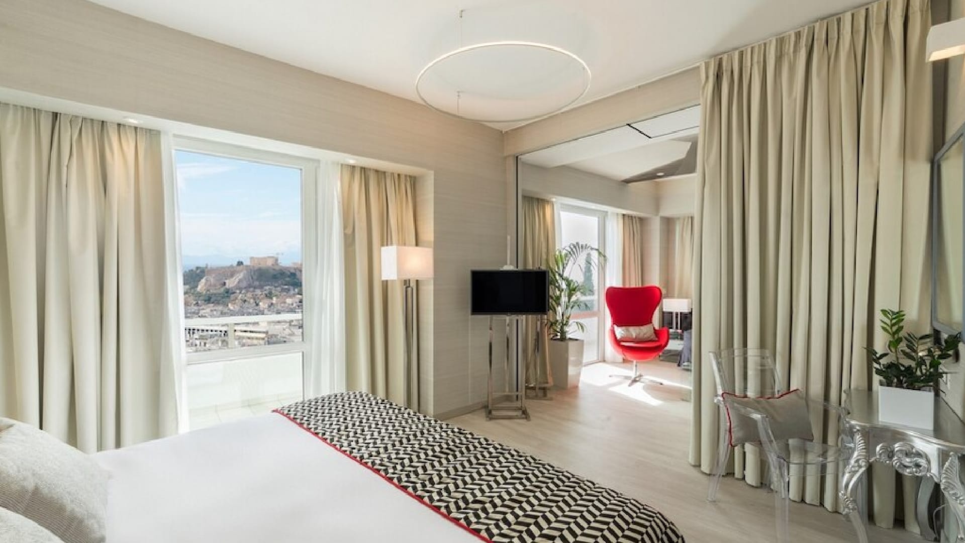 Saint George Lycabettus Lifestyle Hotel, Kolonaki, Grčka — Deluxe Suite With Corner Balcony & Acropolis View