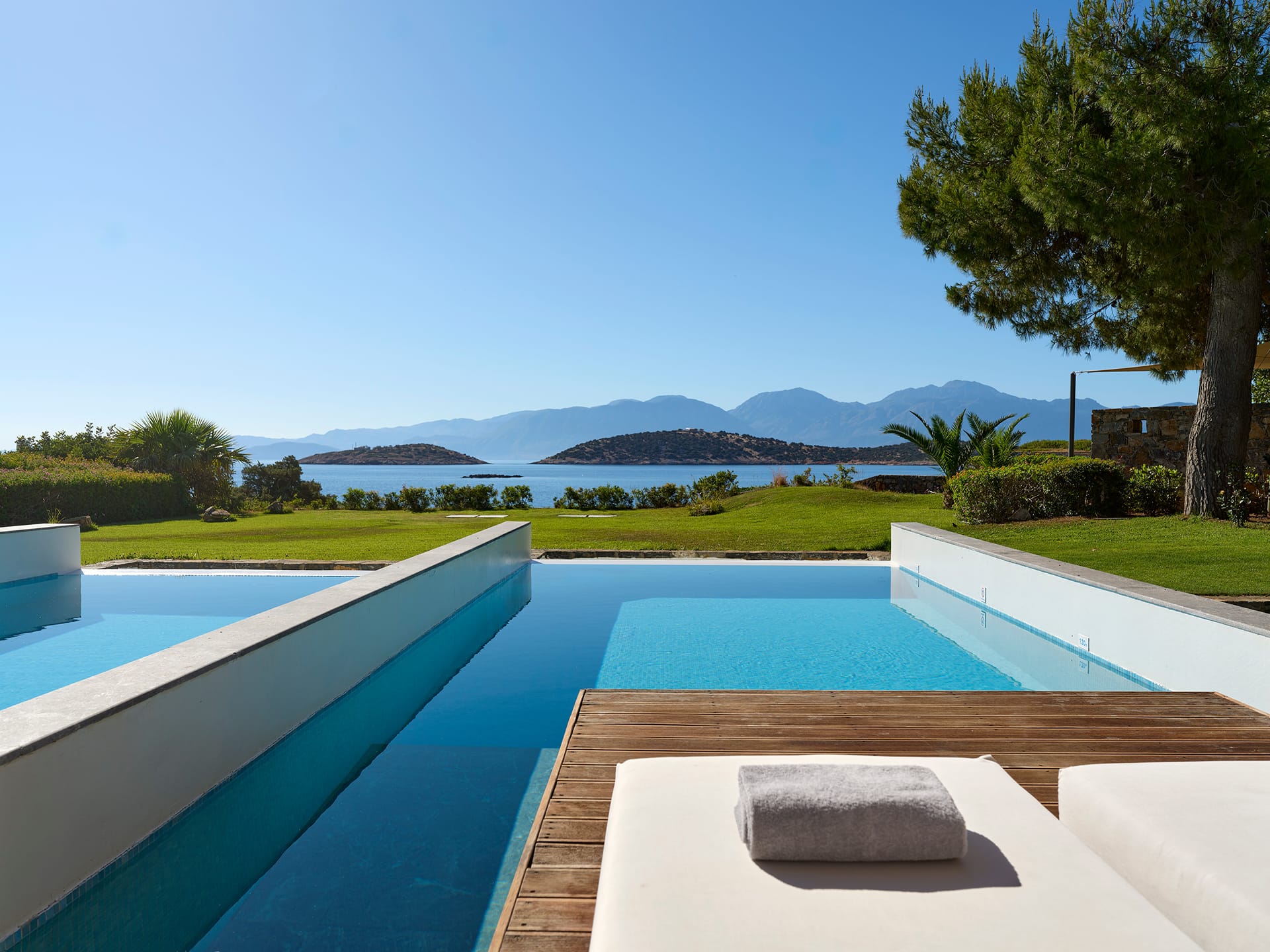 Classic Studio Private Pool Sea View