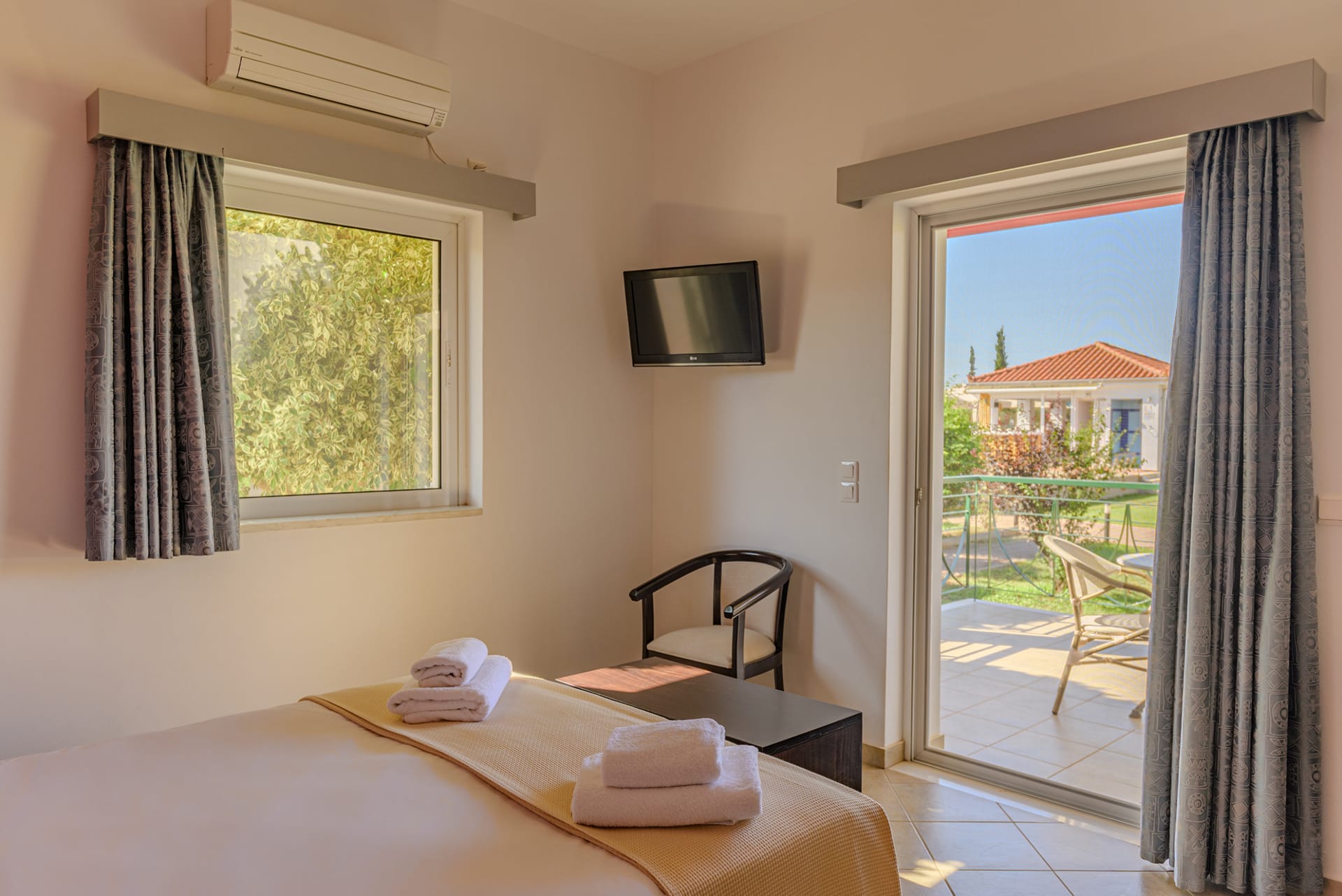 Stomio Villague, Stomio – Filijatra, Grčka — Junior Family Suite