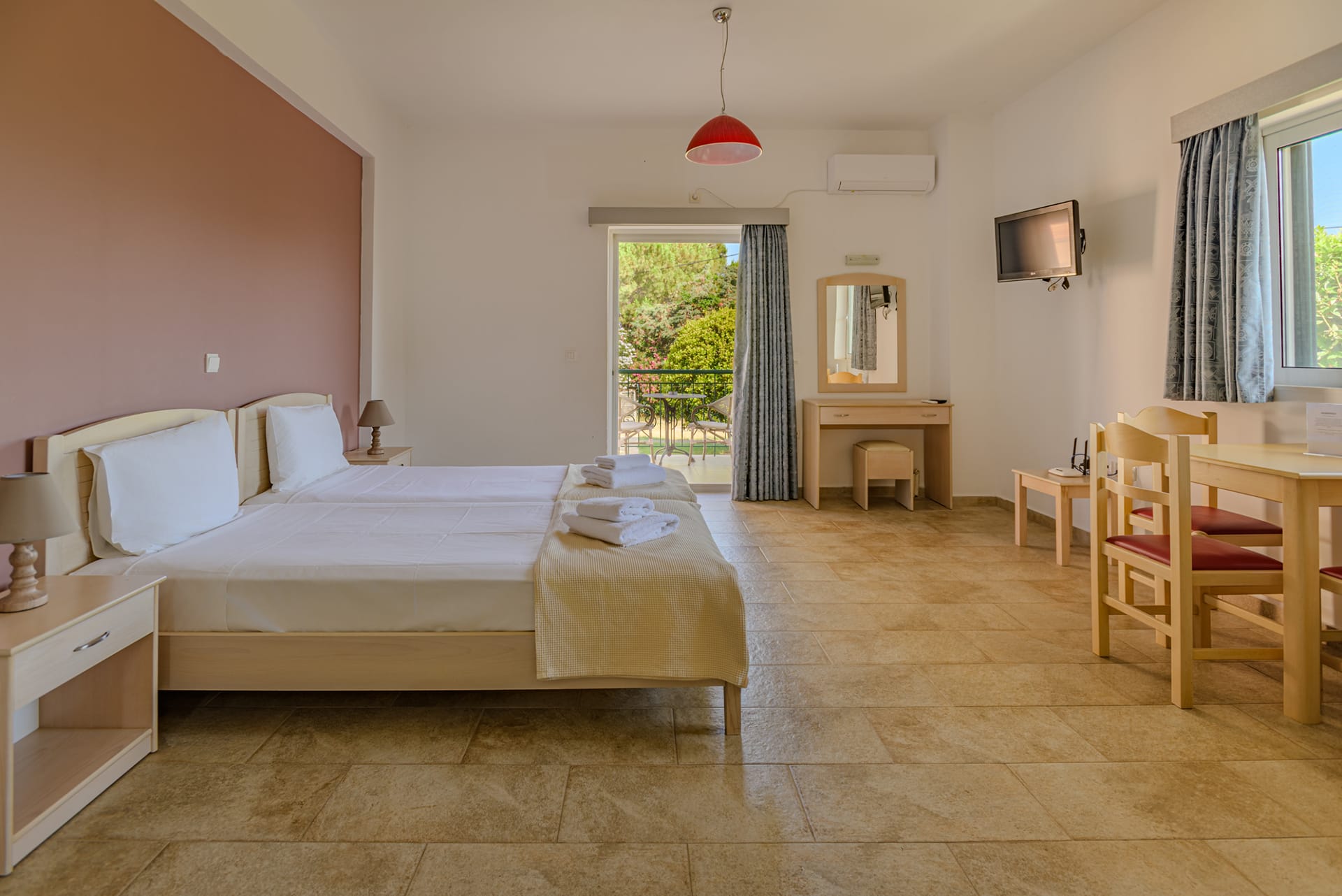 Stomio Villague, Stomio – Filijatra, Grčka — Standard Double Room