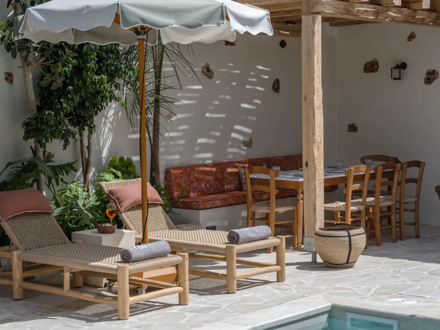 St.ten Stone Built Village