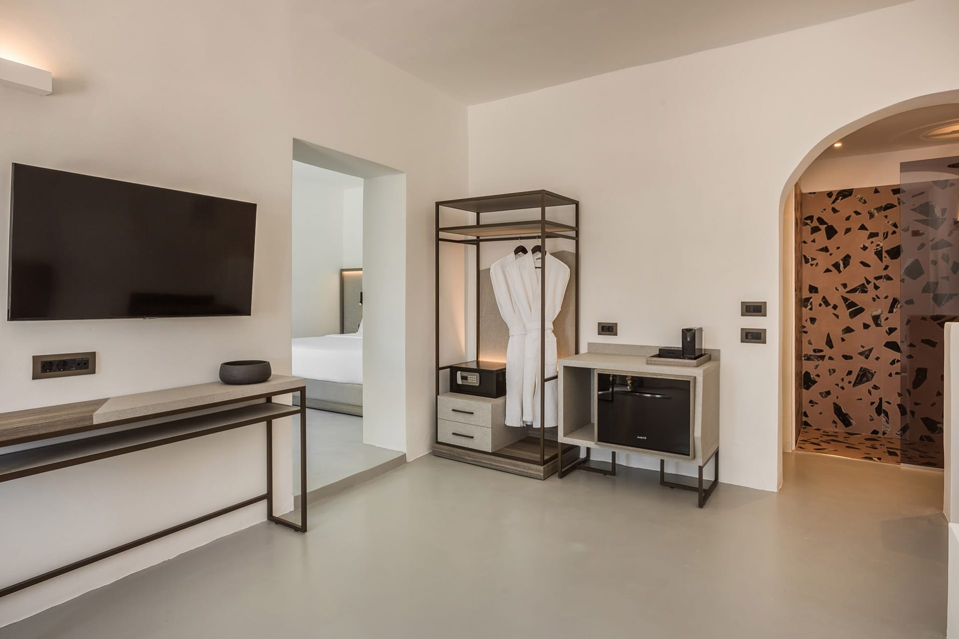 Exclusive Cave Suite