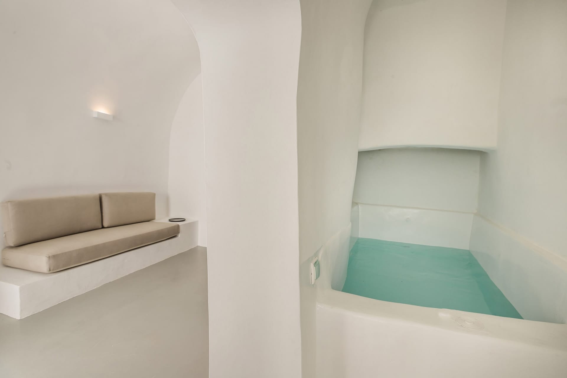 Honeymoon Suite