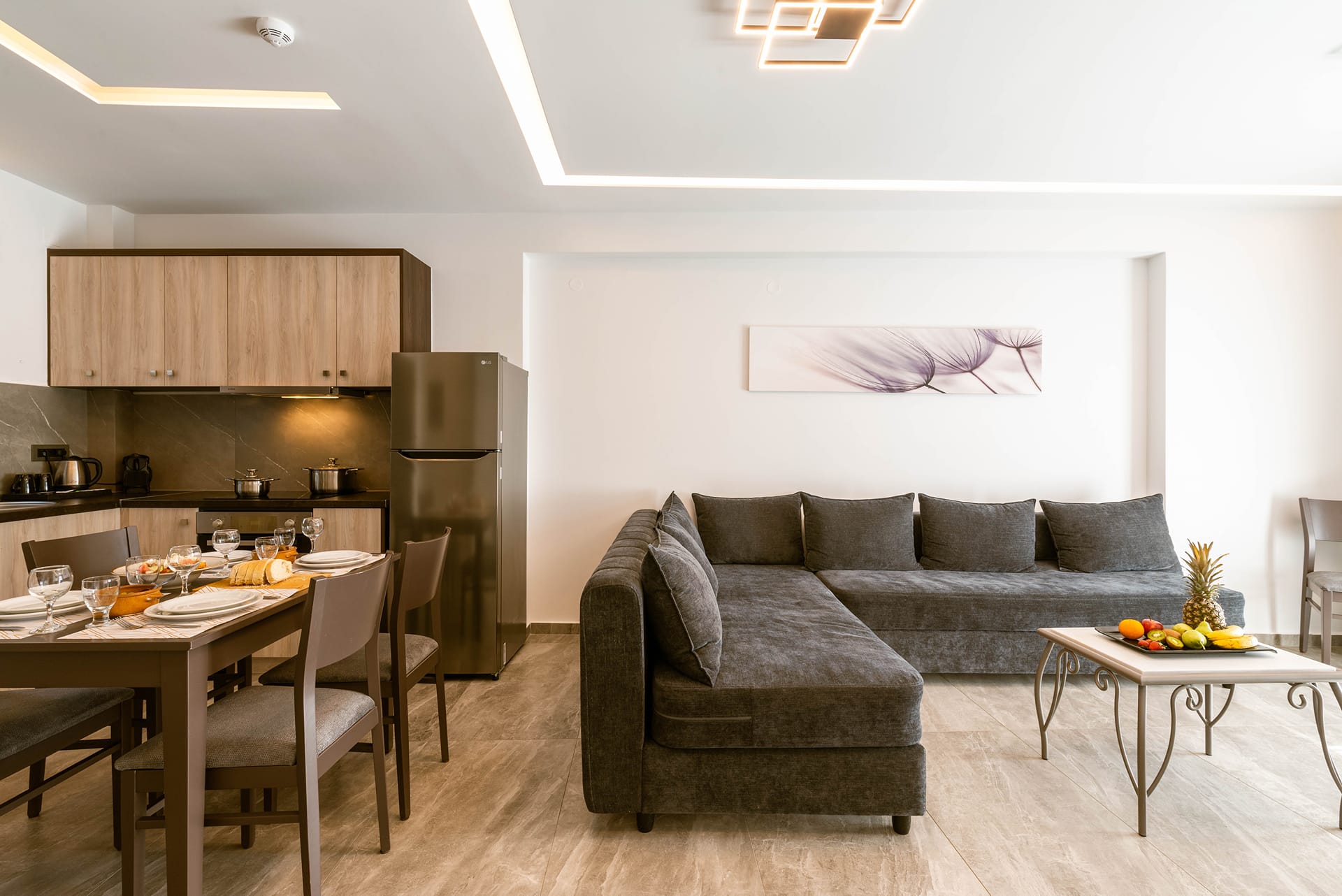 Deluxe Two Bedroom Apartment with Jetted Tub