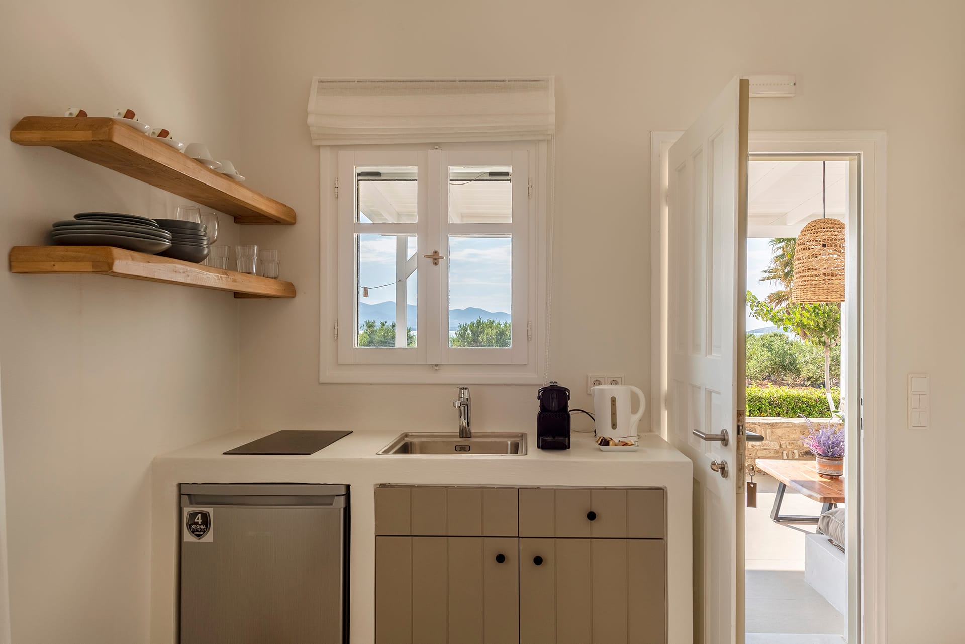 Sunrise Luxury Apartments & Suites, Soros Beah, Grčka — Boukamvilia Apartment