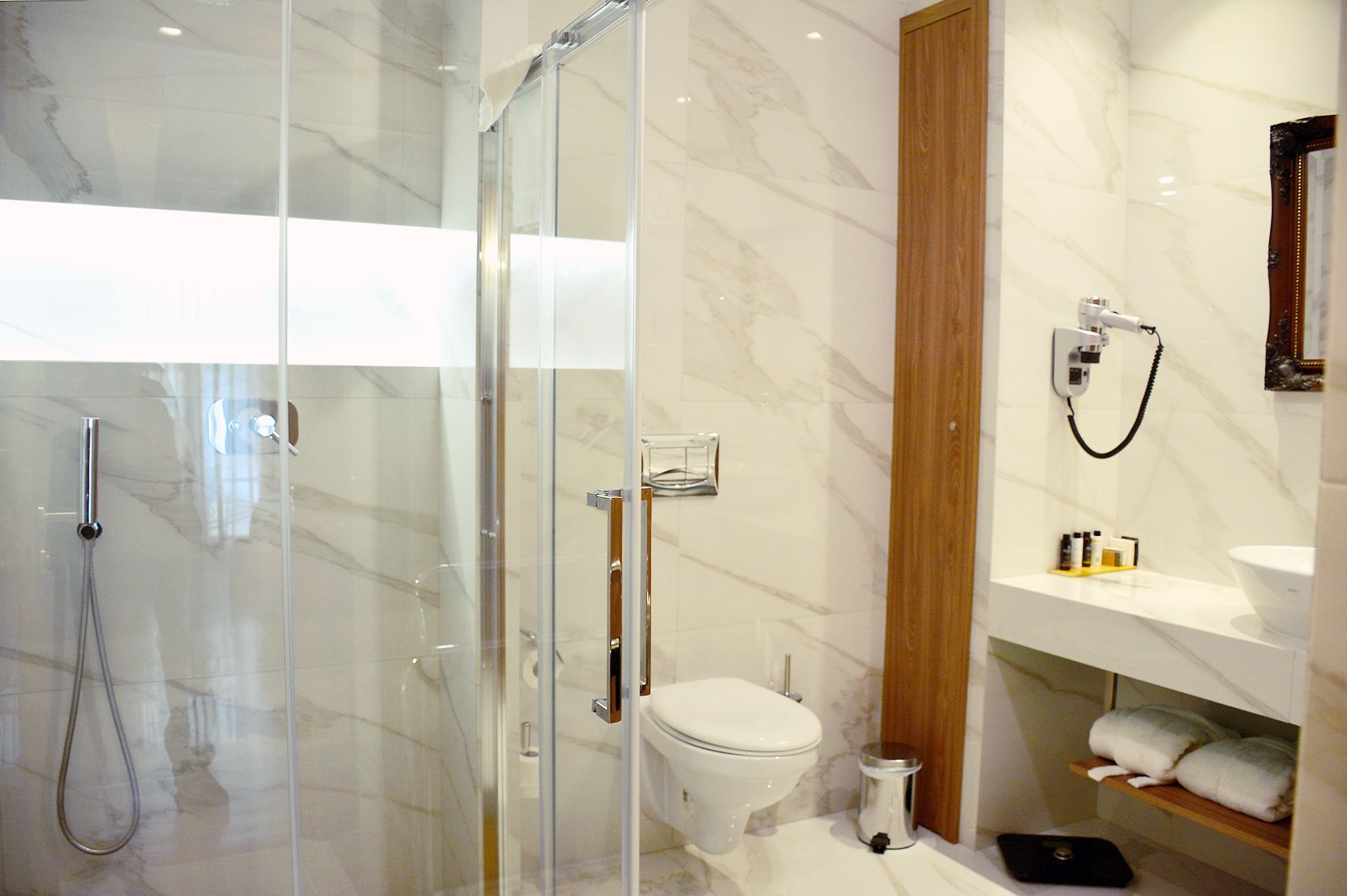 Deluxe Double Room Sweet Home Hotel, Athens, Greece Book Online