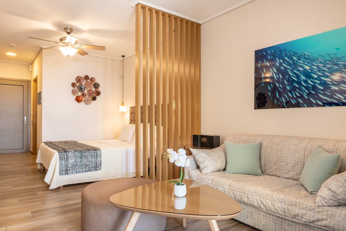 Deluxe Suites with Sea View or Garden View