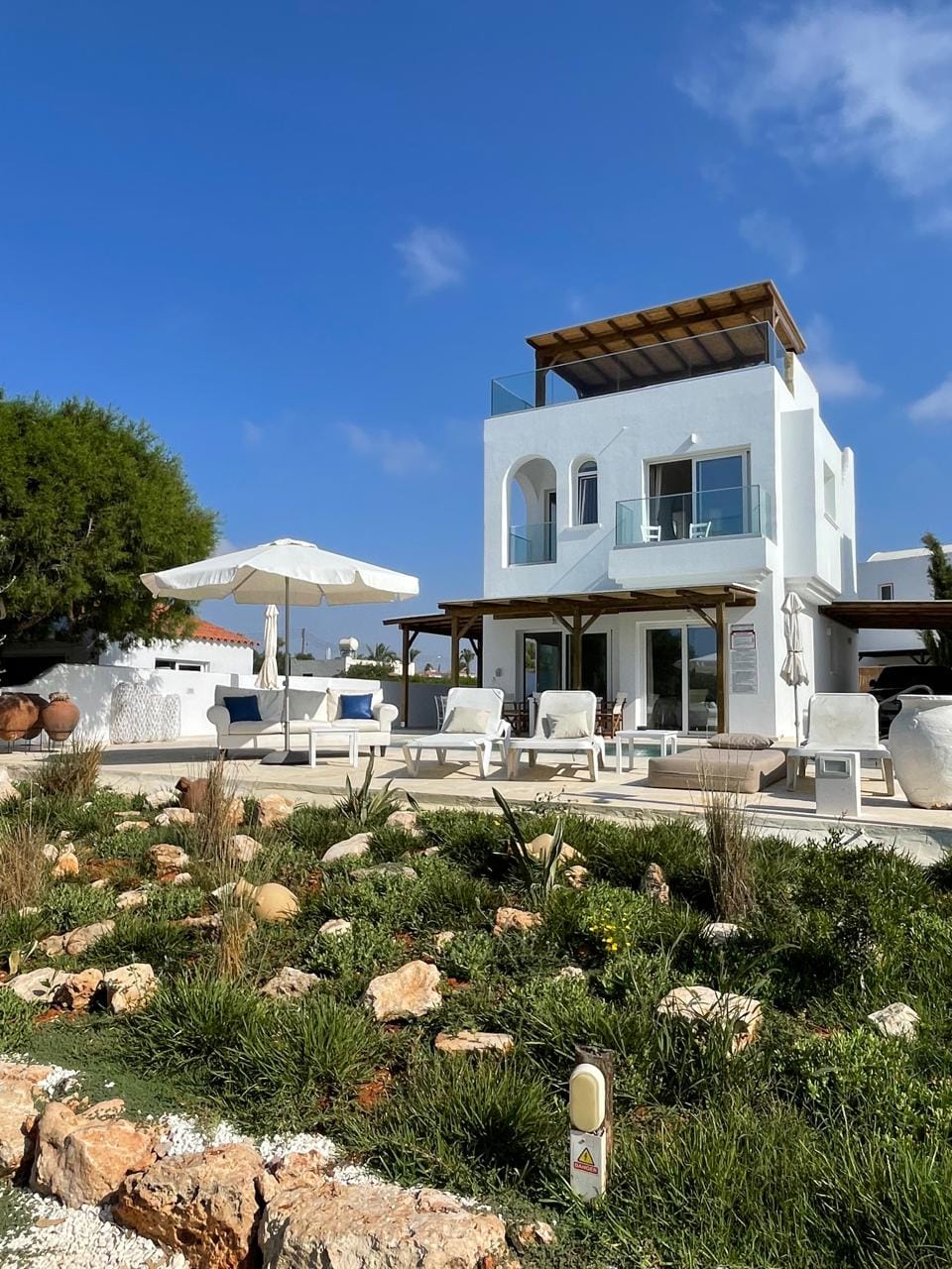 Thalassines Villas, Kipar — Four Bedroom Beach Front Roof Terrace Villa