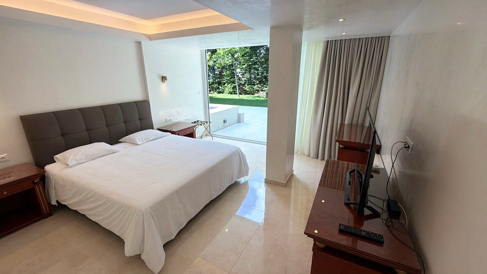 Theoxenia House Garden Suite