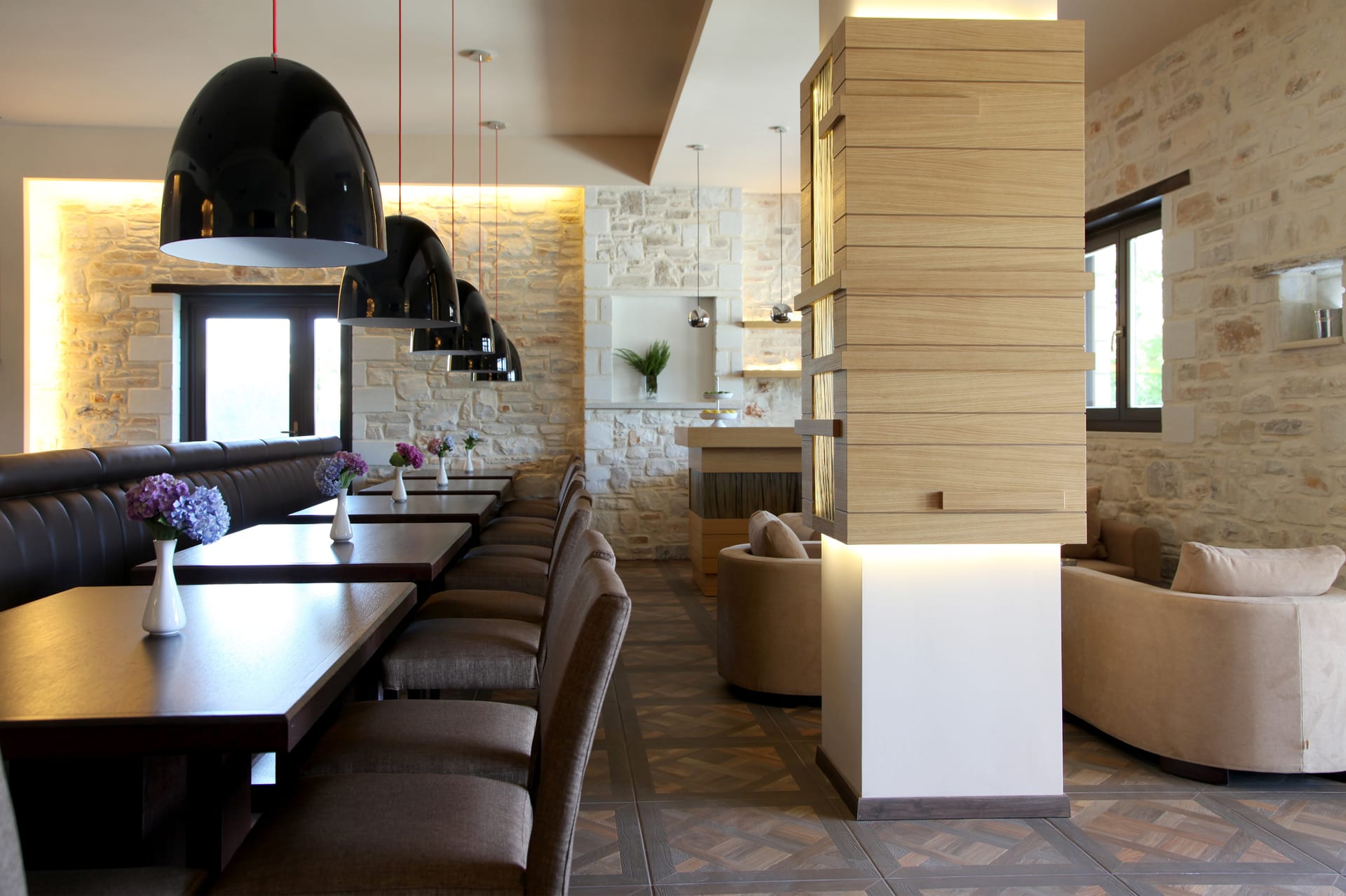 Theta Hotel