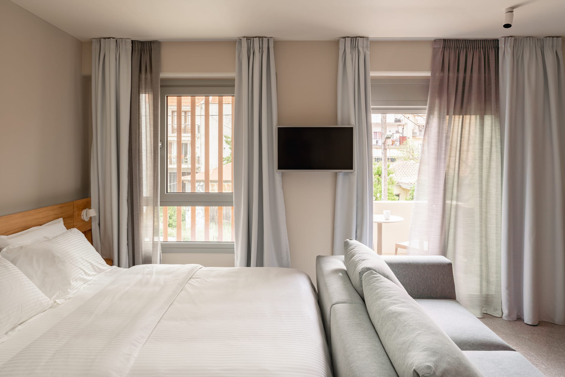 Deluxe Studio Apartment O