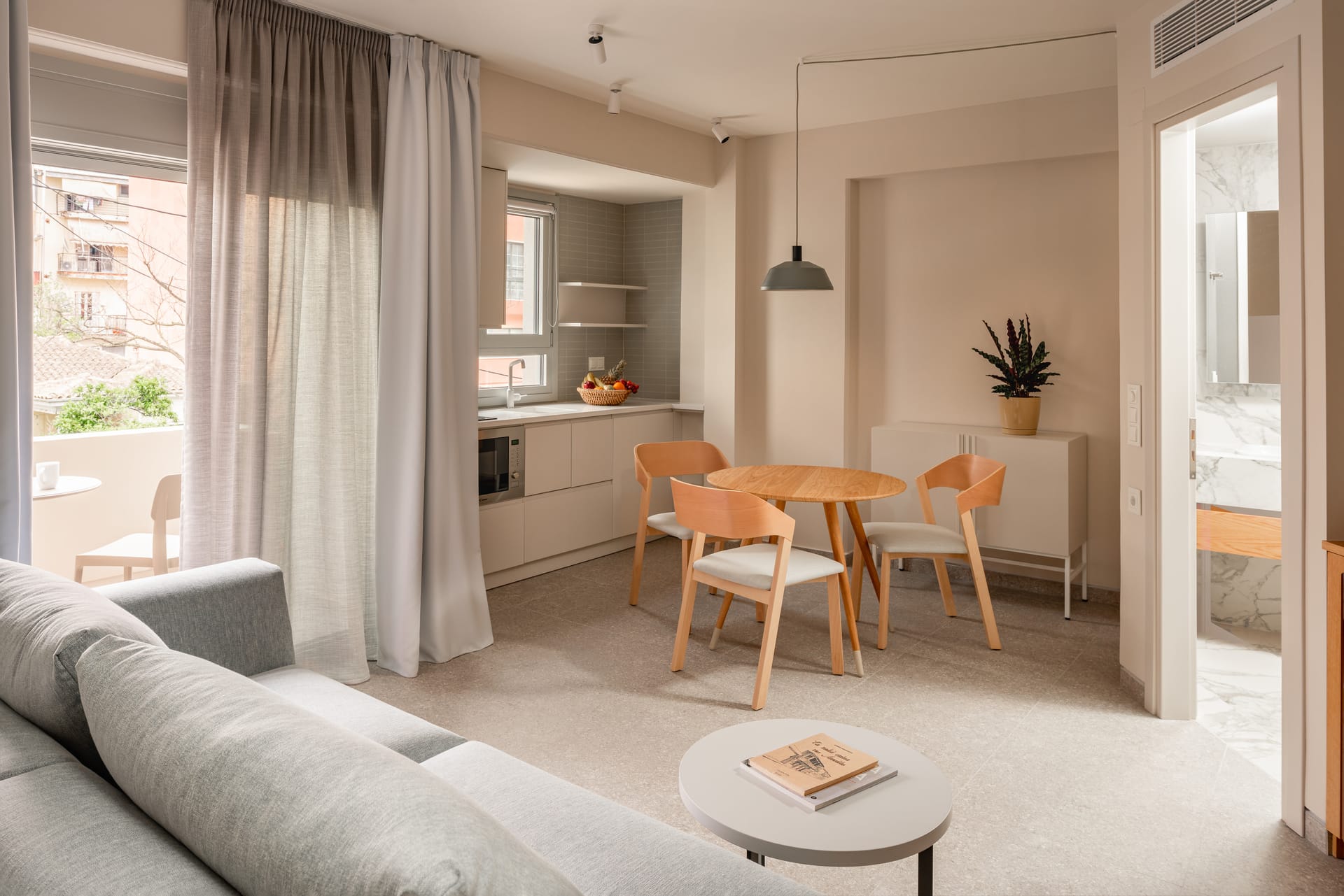 Deluxe Studio Apartment O