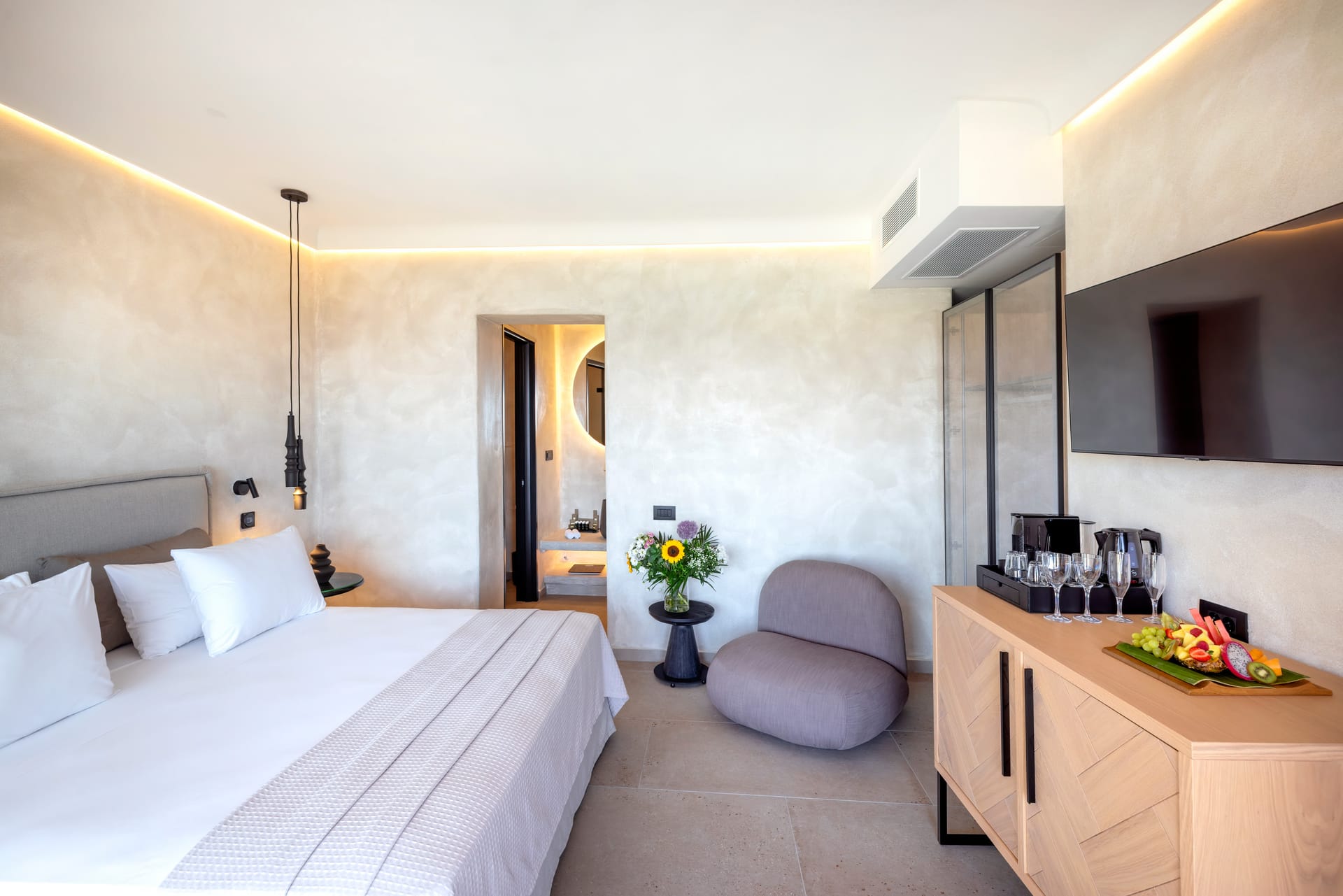 Majestic One Bedroom Villa with Private Pool and Side Sea View