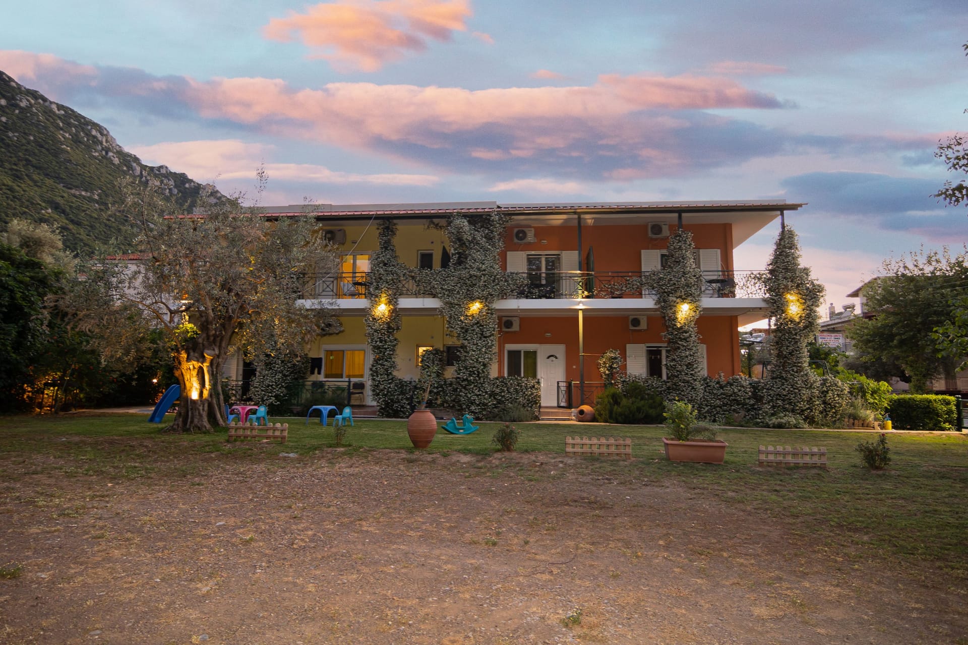 Tsertos Apartments
