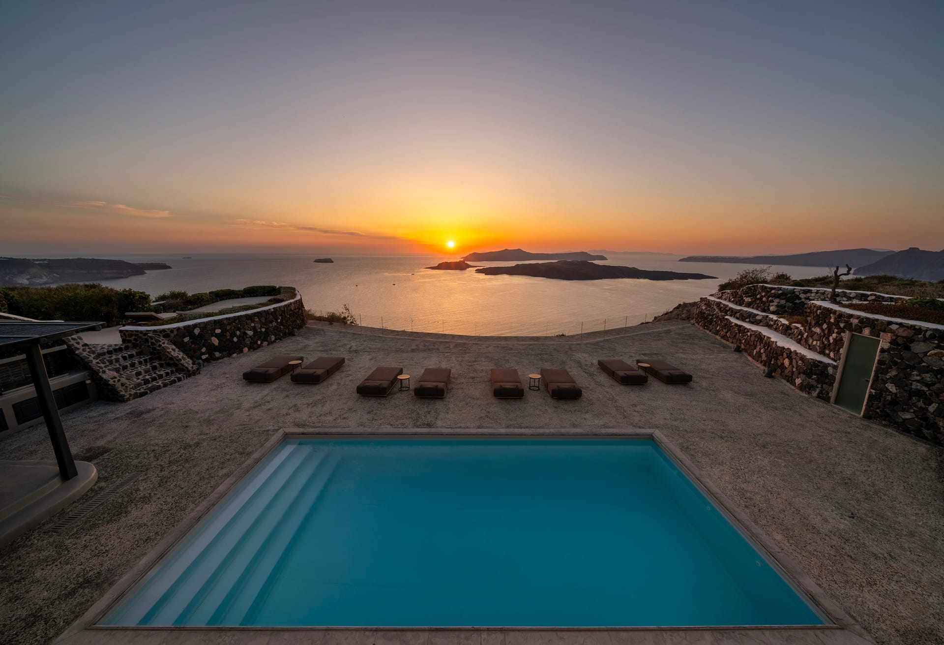 Vedema, a Luxury Collection Hotel, Santorini, Akrotiri, Grčka — Nafsika Estate