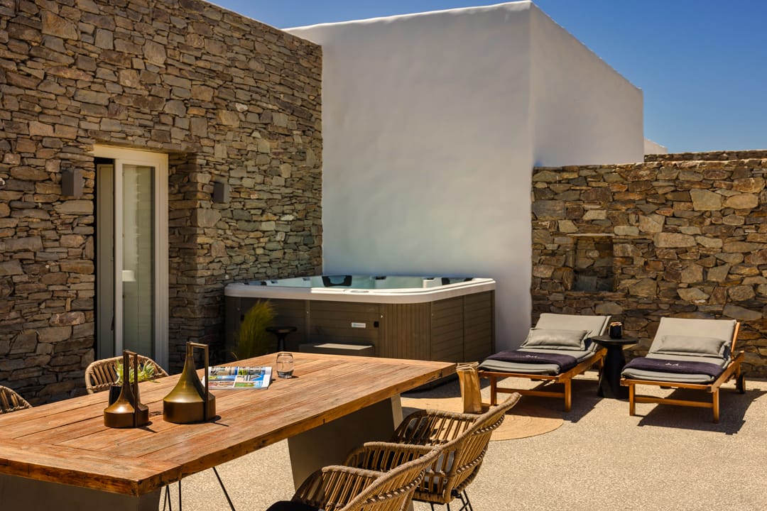 One Bedroom Exclusive Suite Sea View with Hot Tub